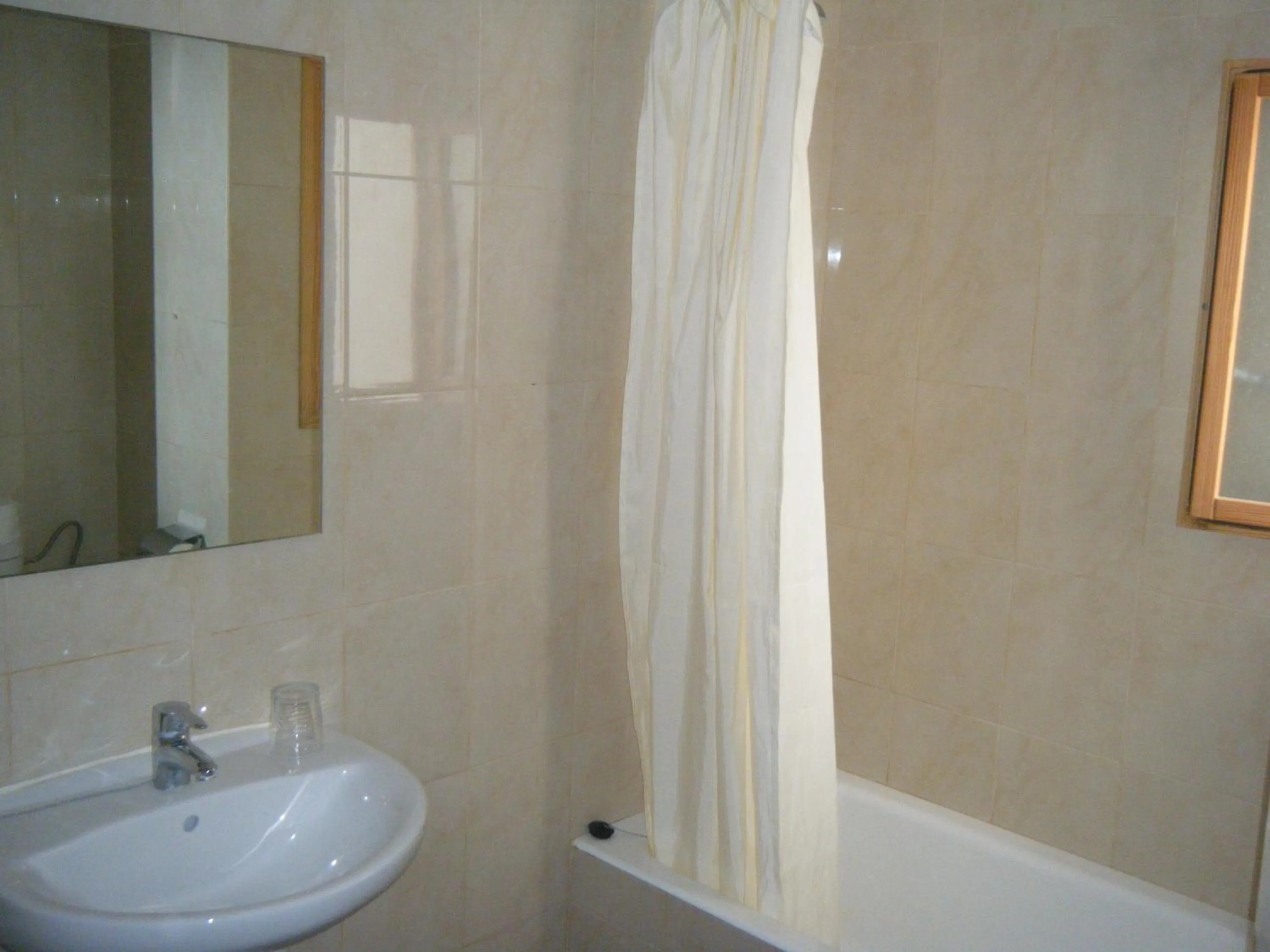 Bathroom in Hostal Tierramar