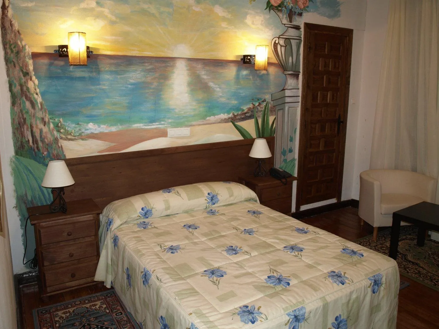 Photo of the whole room, Bed in Gran Posada La Mesnada