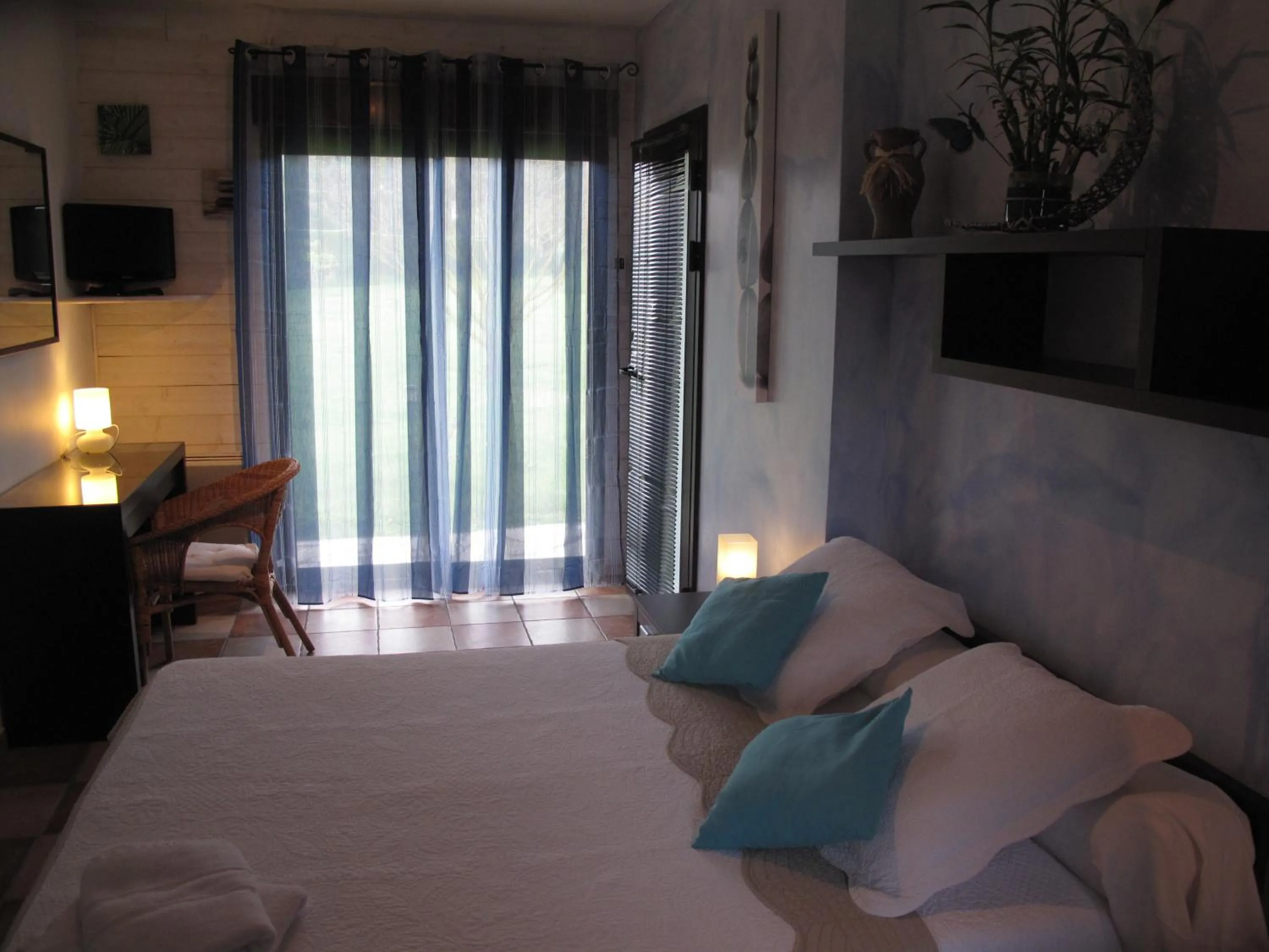 Bed in L'étape Provencale