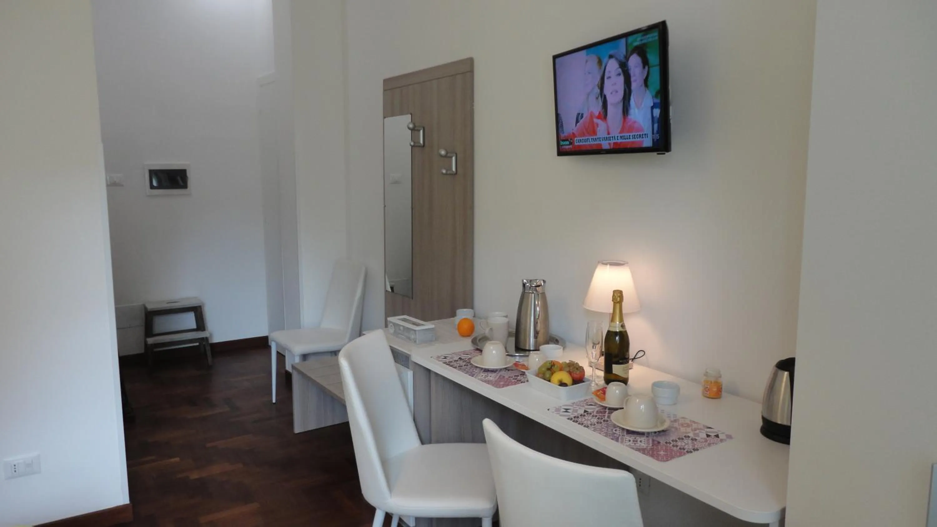 Food and drinks in Fatta centro città suite