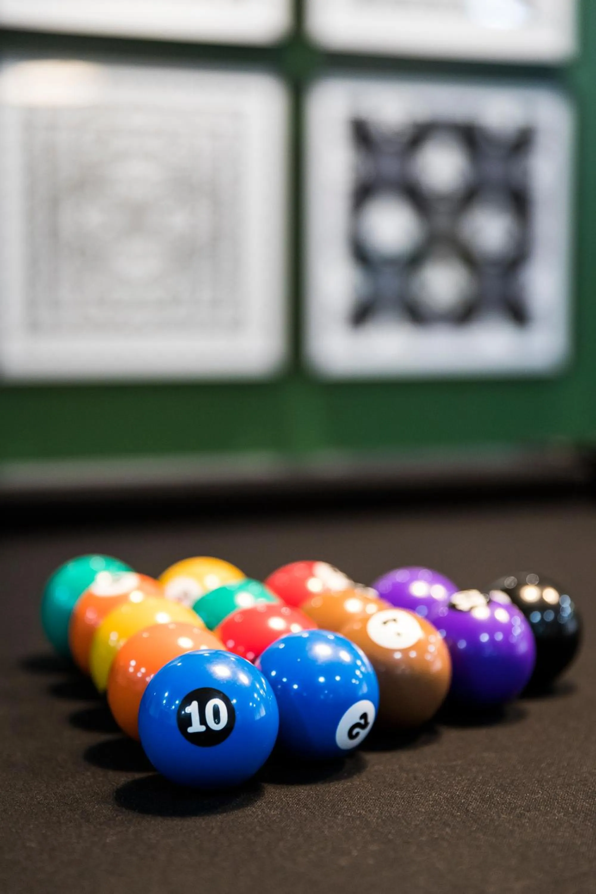 Billiard in Hotel Rosenbrock