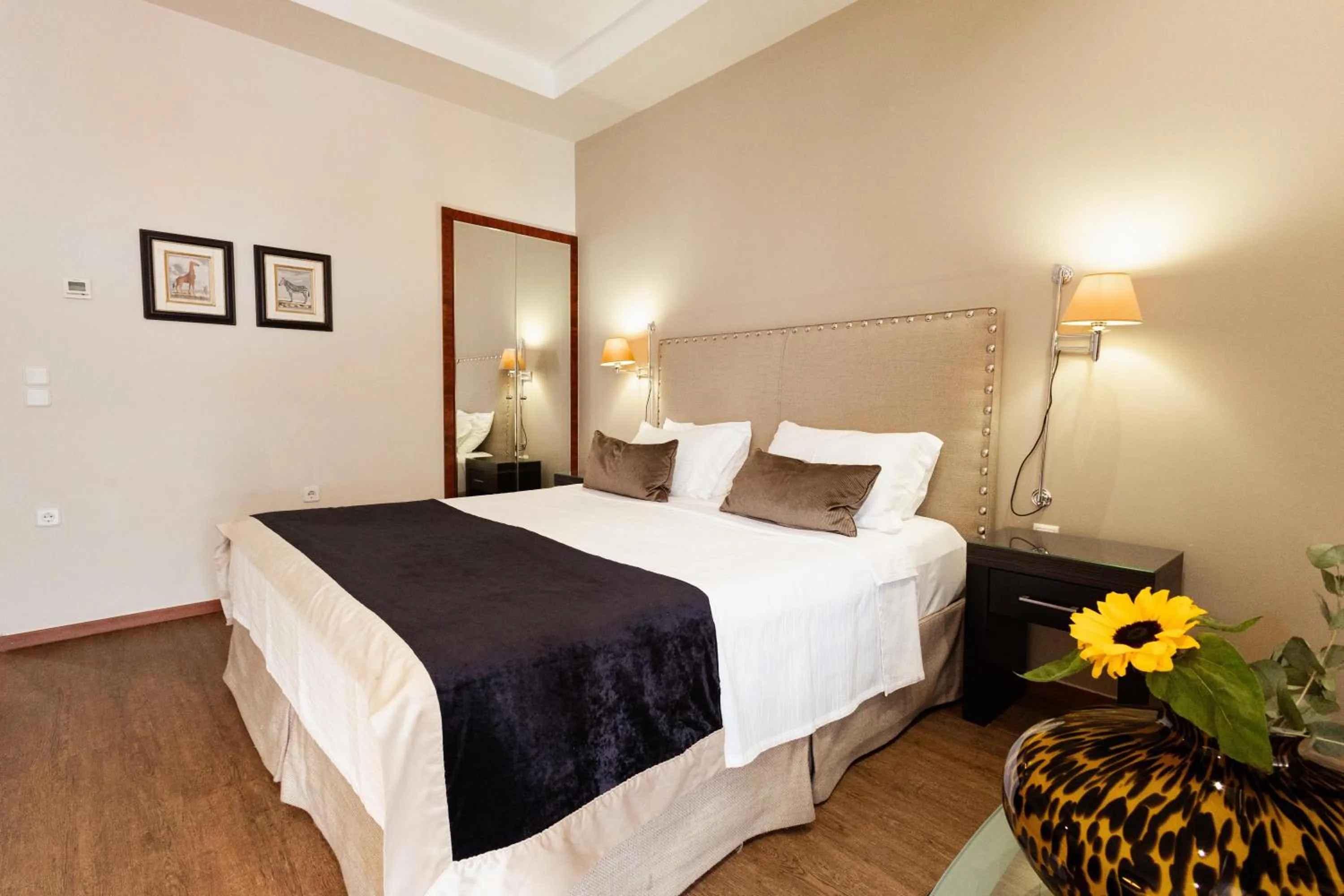 Best Western Plus Embassy Hotel