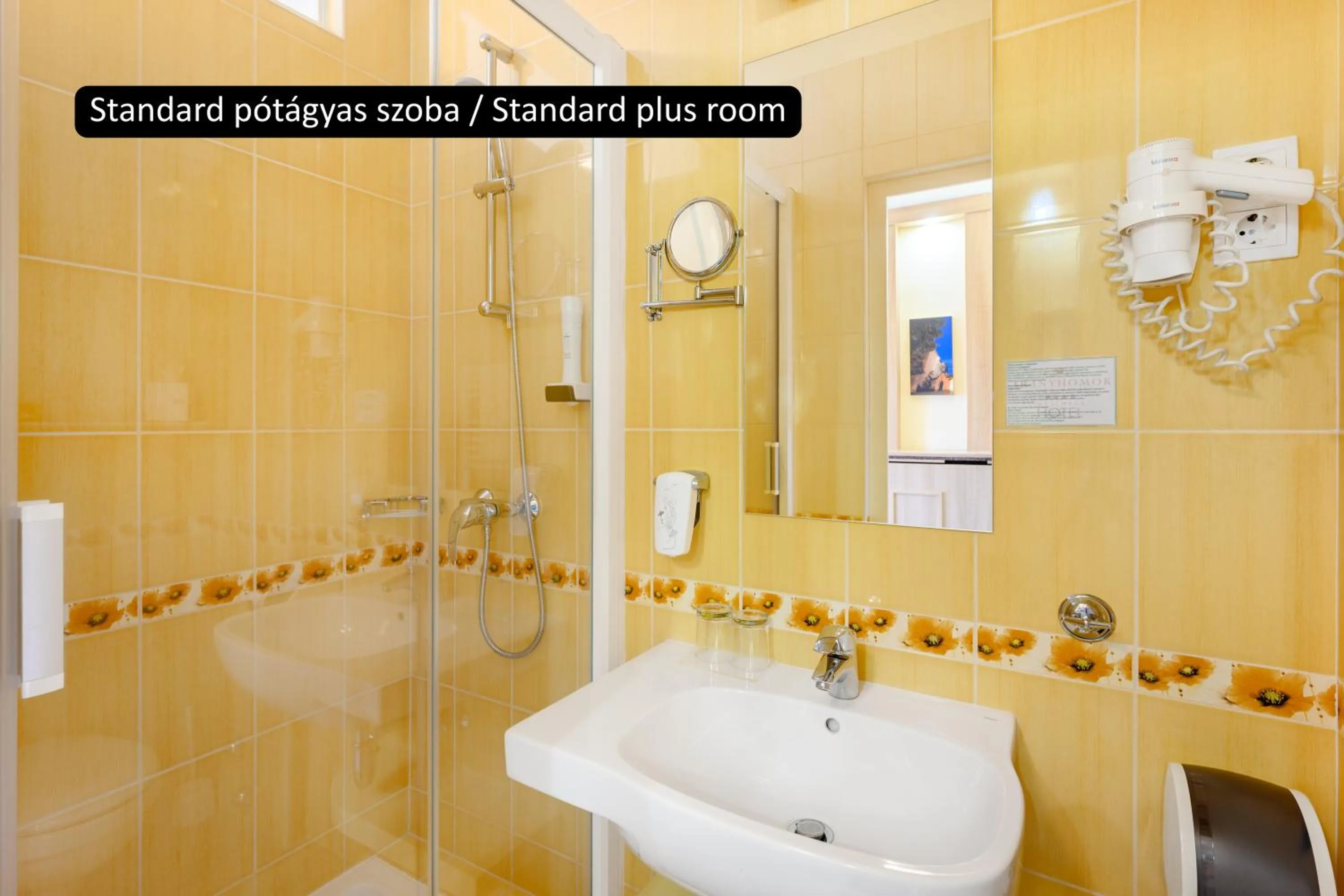 Shower in Aranyhomok Hotel Business & Relax