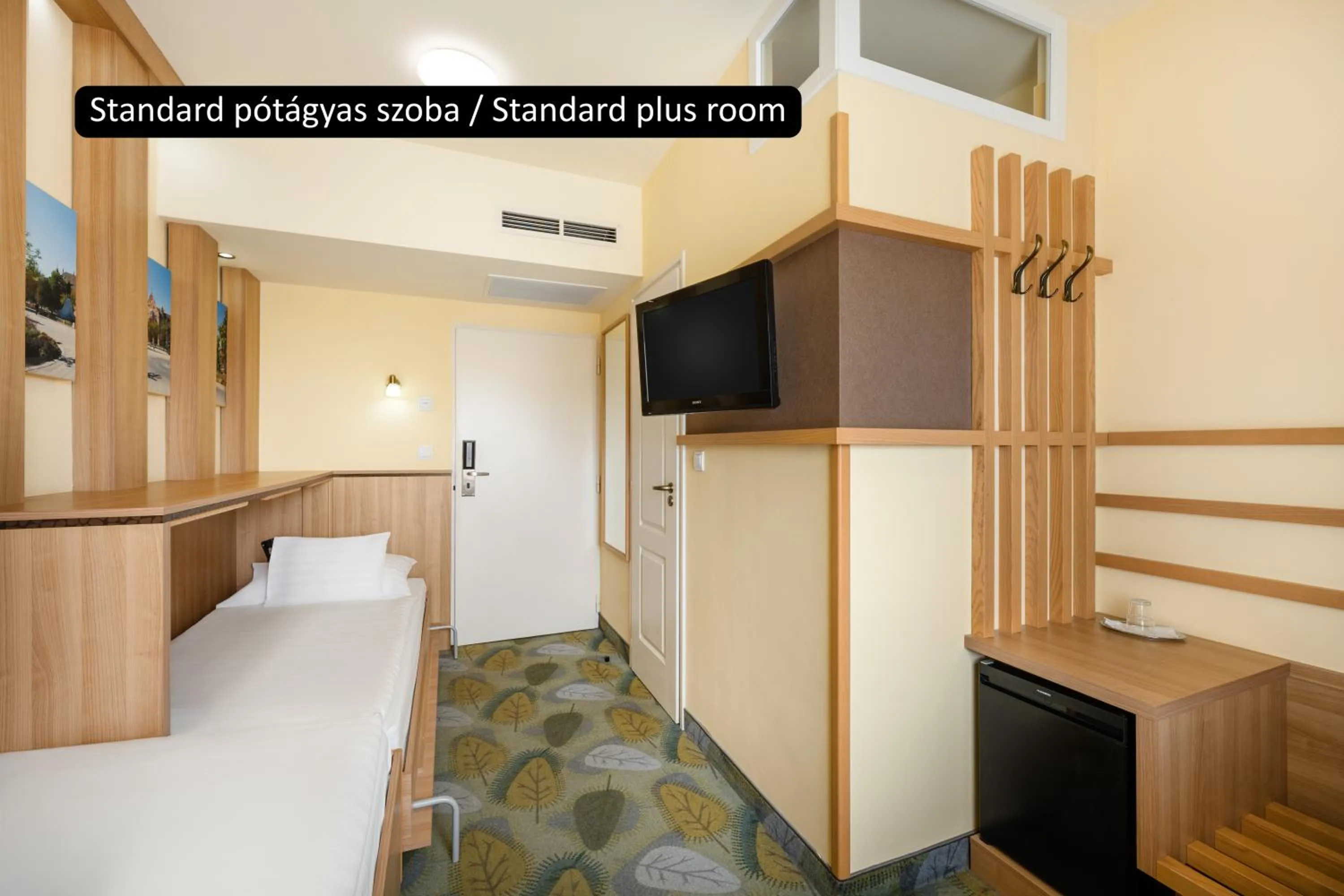 Bed in Aranyhomok Hotel Business & Relax