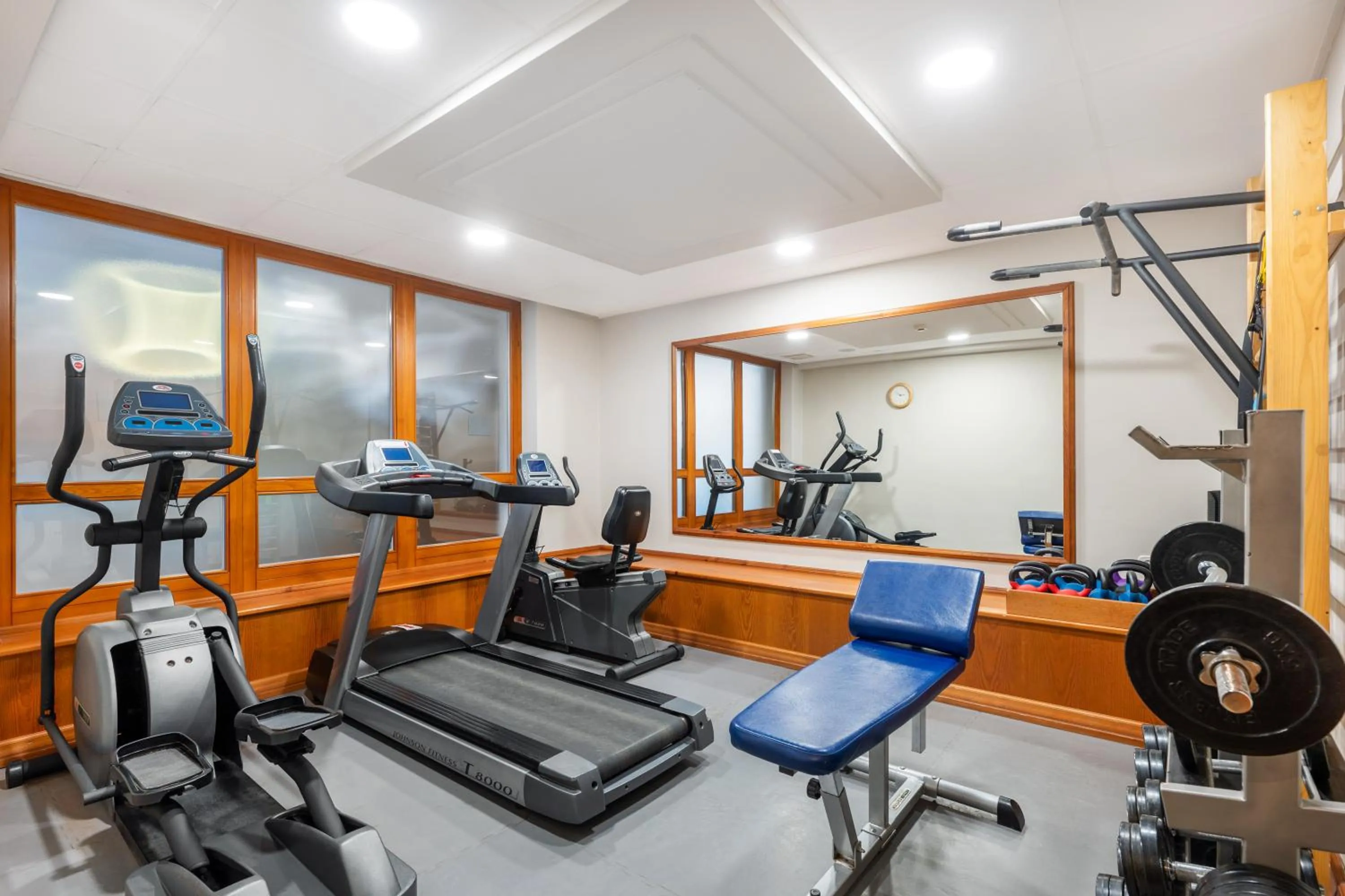 Fitness centre/facilities in Aranyhomok Hotel Business & Relax