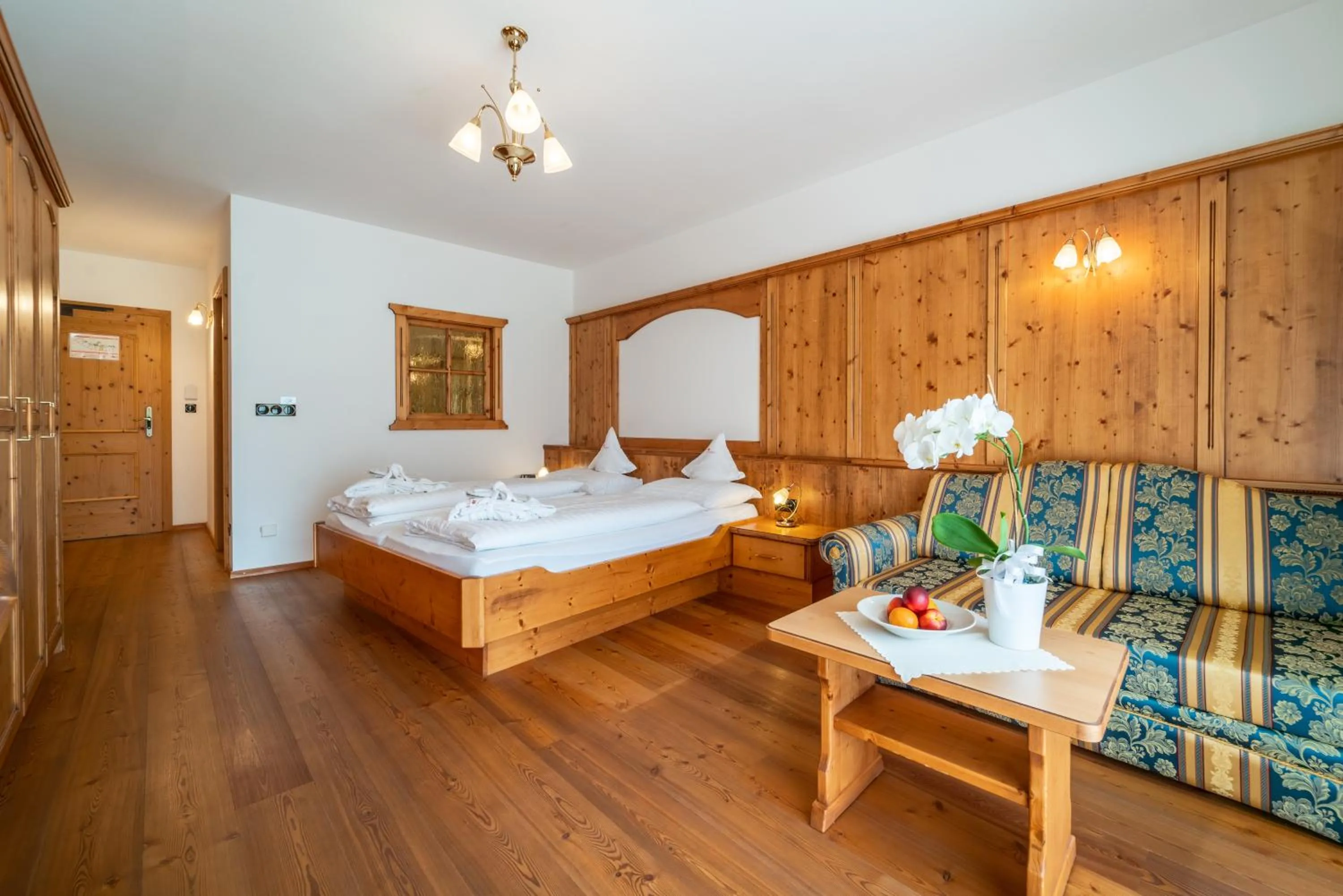 Photo of the whole room, Bed in Hotel Asterbel