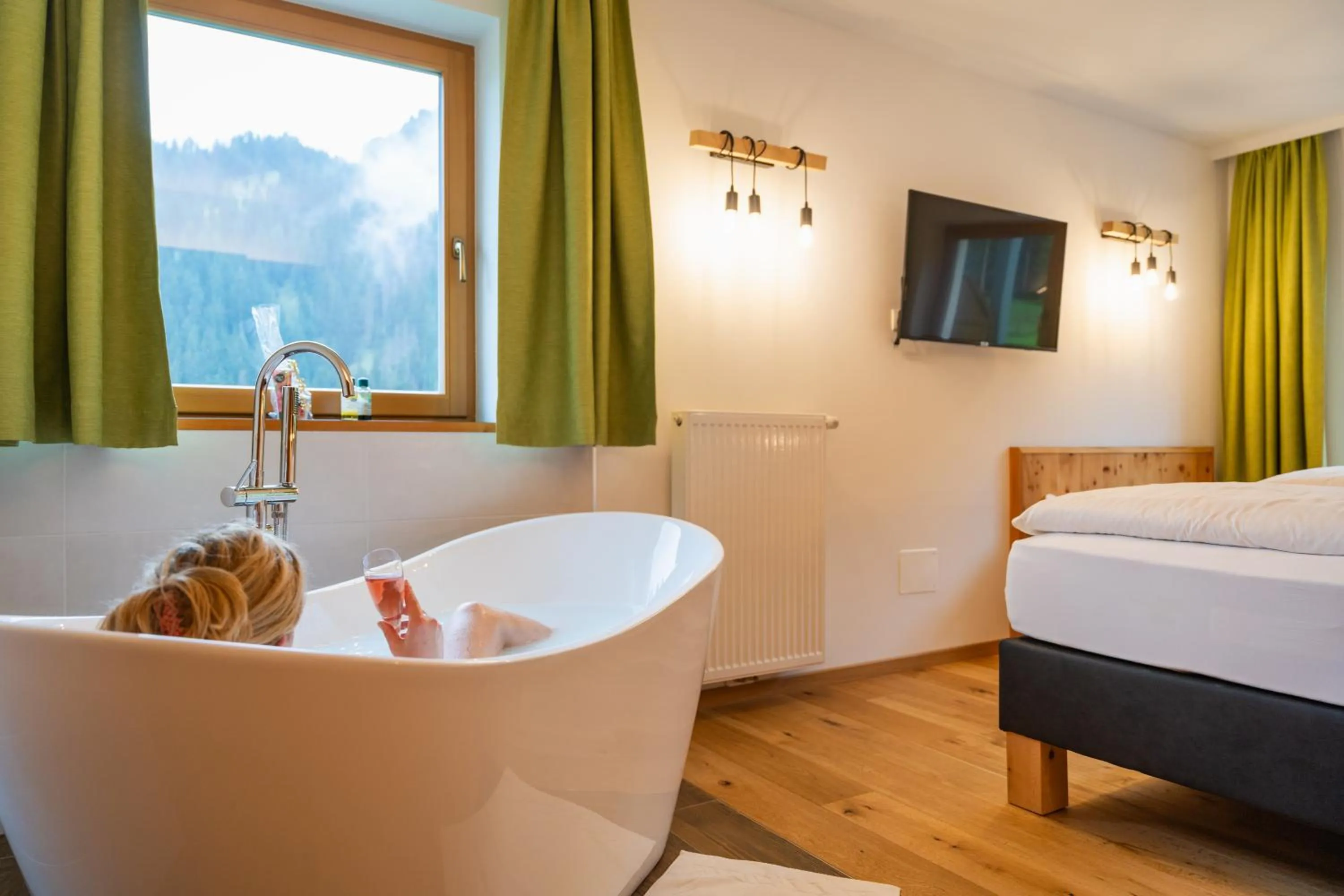 Photo of the whole room, Bed in Hotel Asterbel