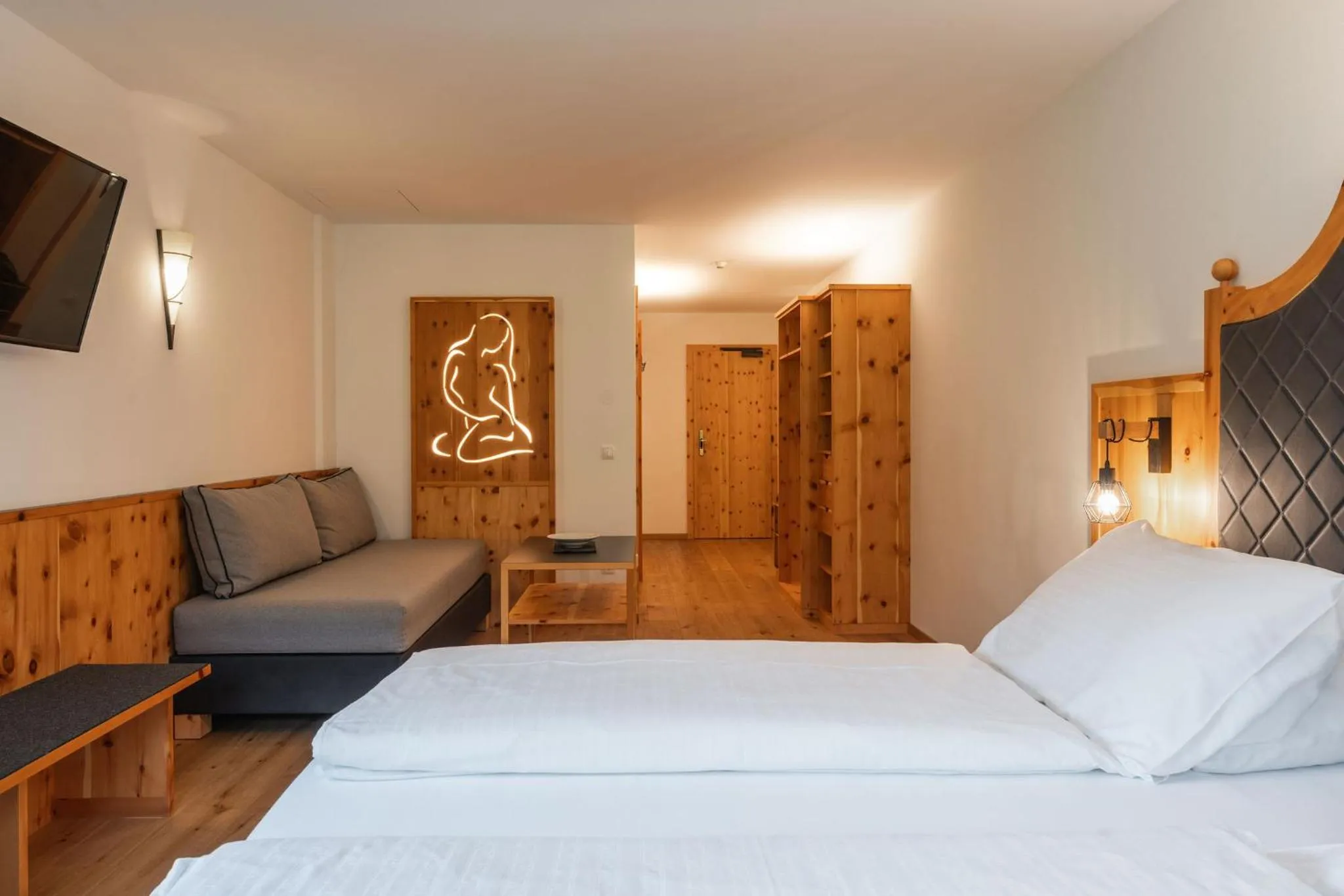 Photo of the whole room, Bed in Hotel Asterbel