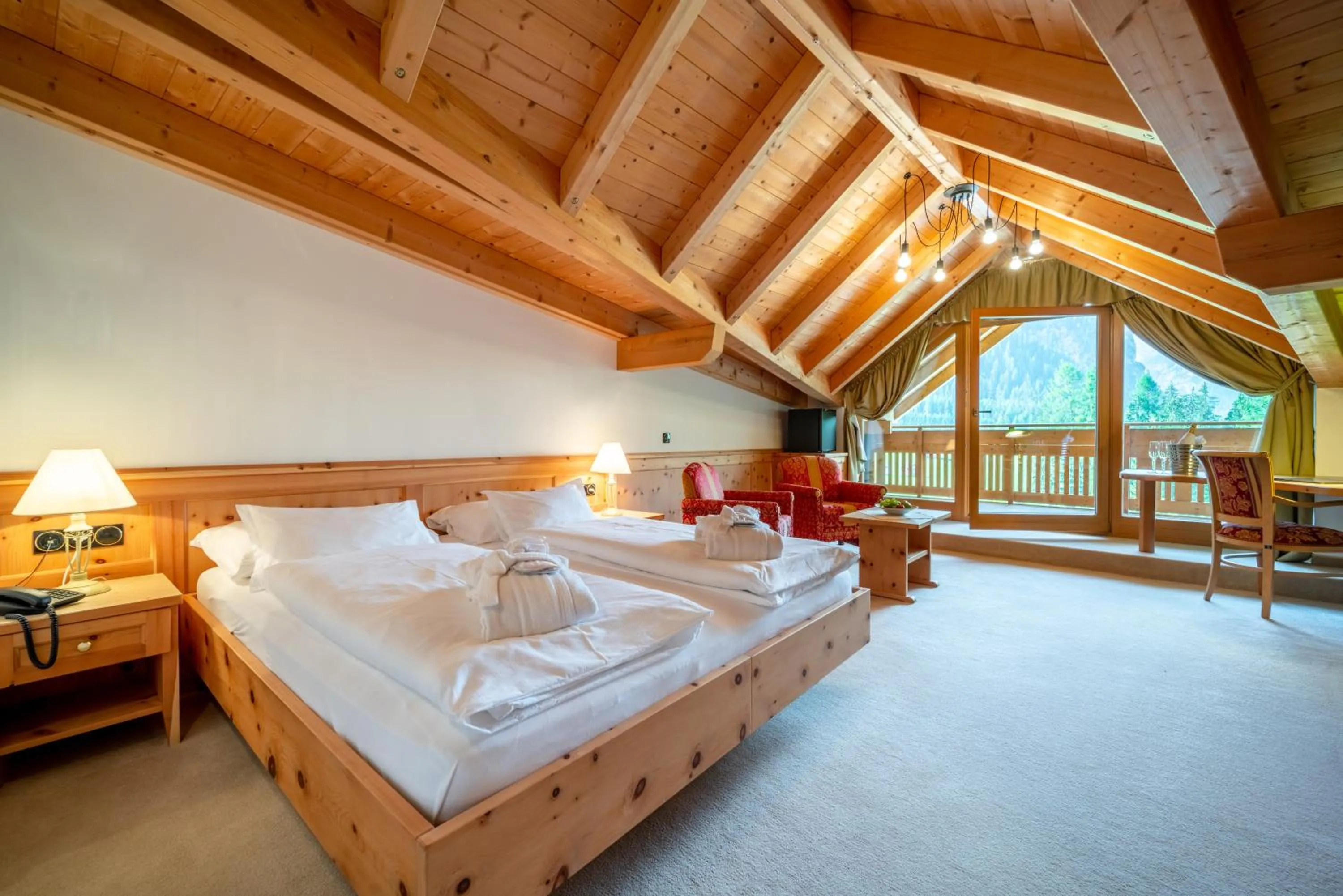 Photo of the whole room, Bed in Hotel Asterbel