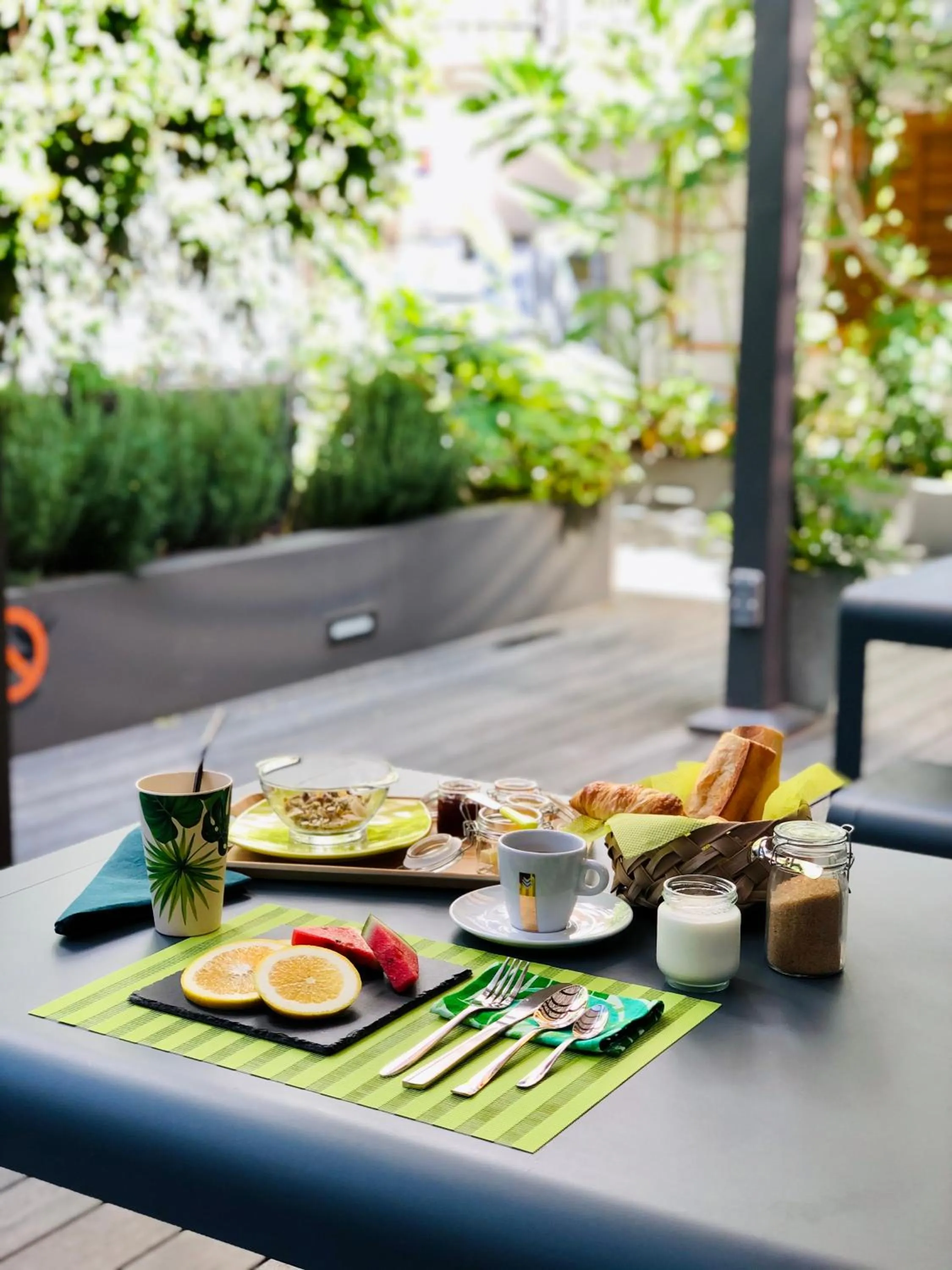 Restaurant/places to eat in Gondwana City Green