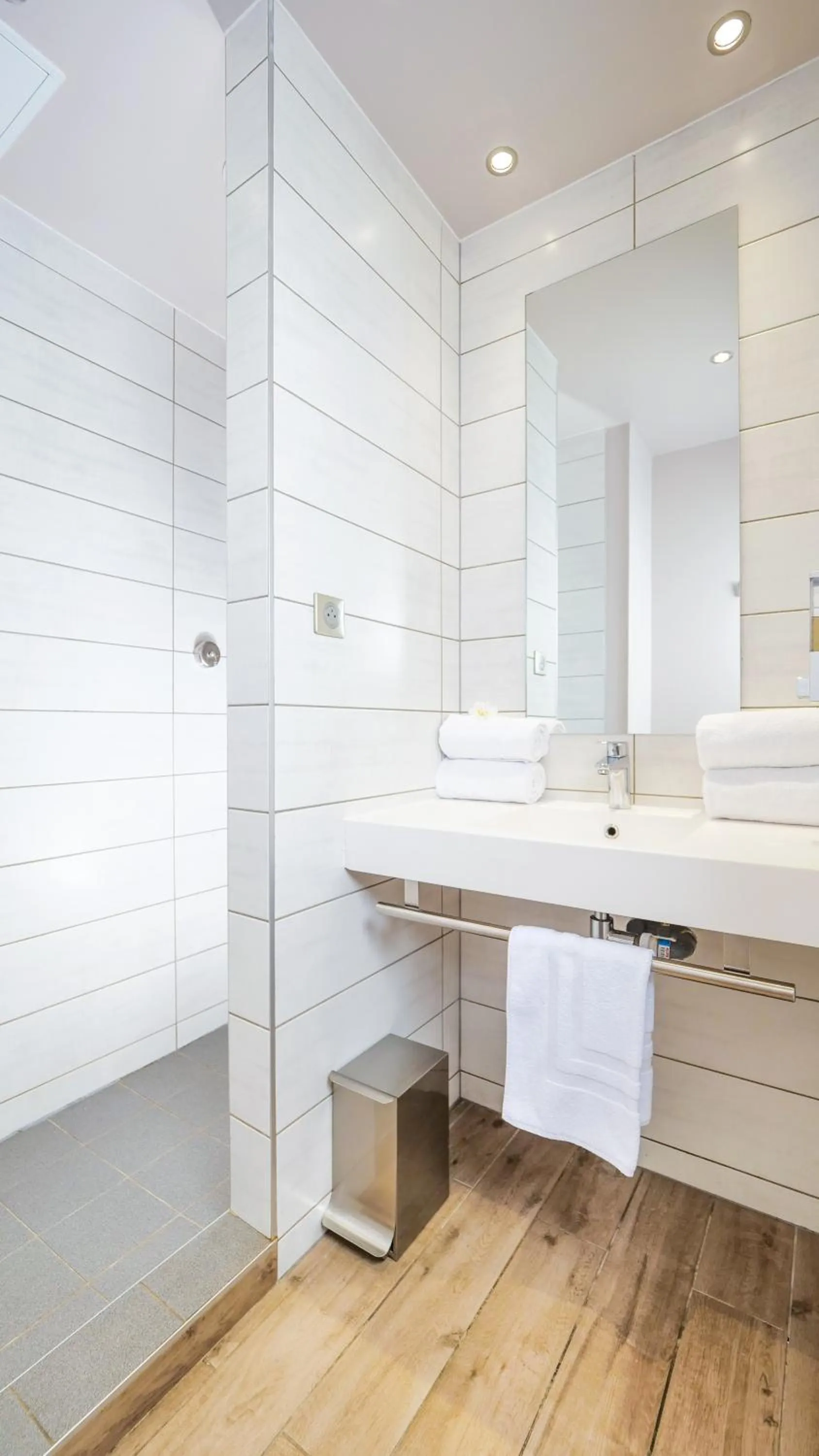 Bathroom in Gondwana City Green