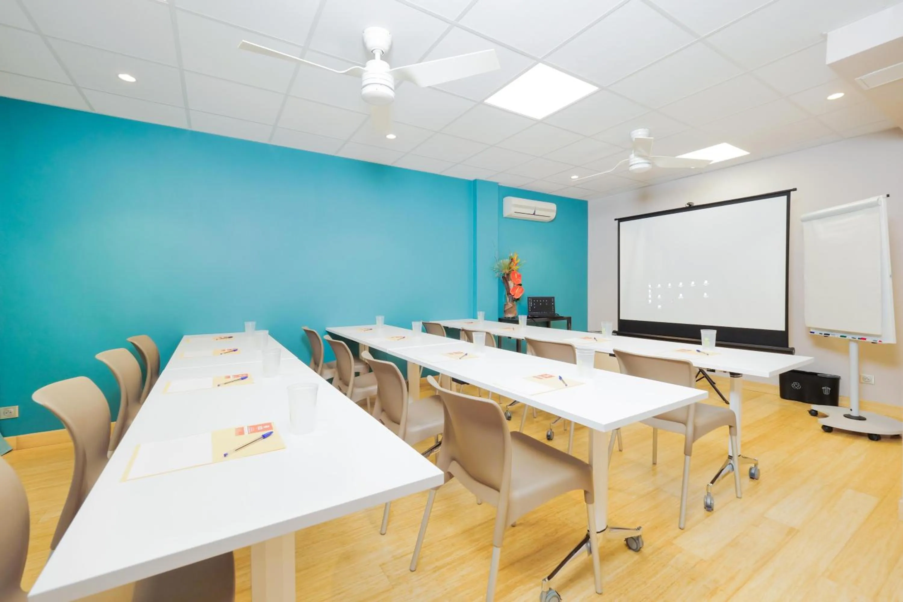 Meeting/conference room in Gondwana City Green