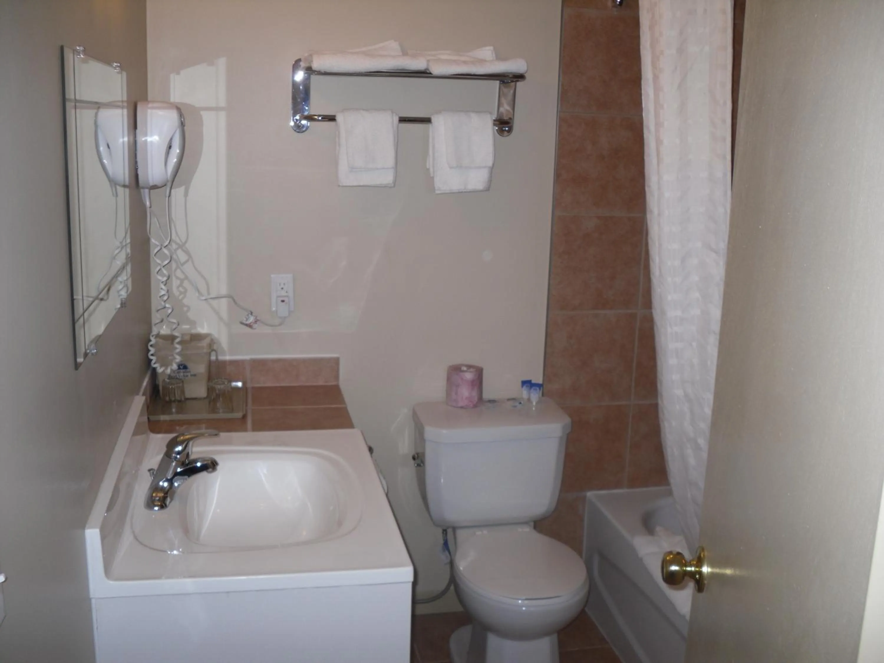 Bathroom in Port Motel