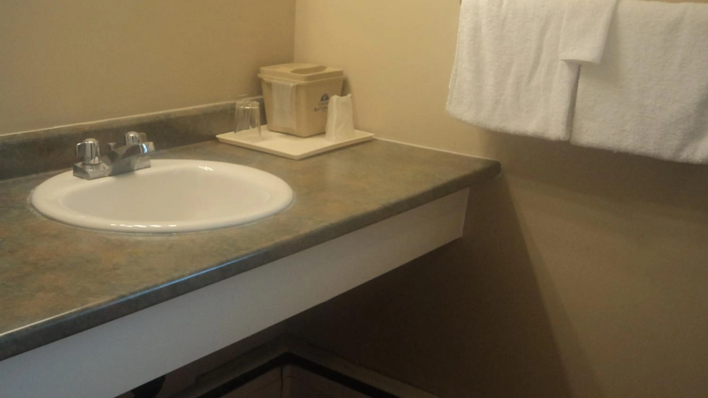 Bathroom in Port Motel