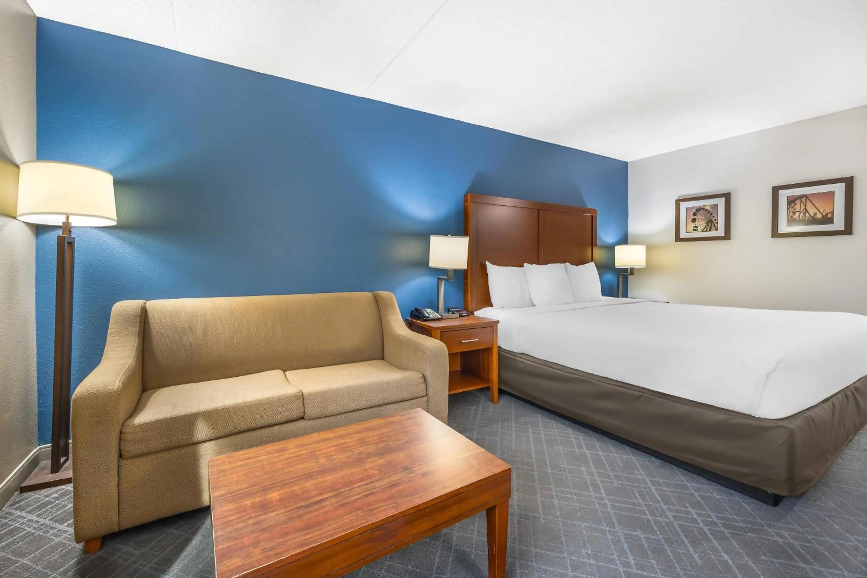 Bedroom, Bed in Comfort Inn & Suites Chattanooga West - Lookout Mountain