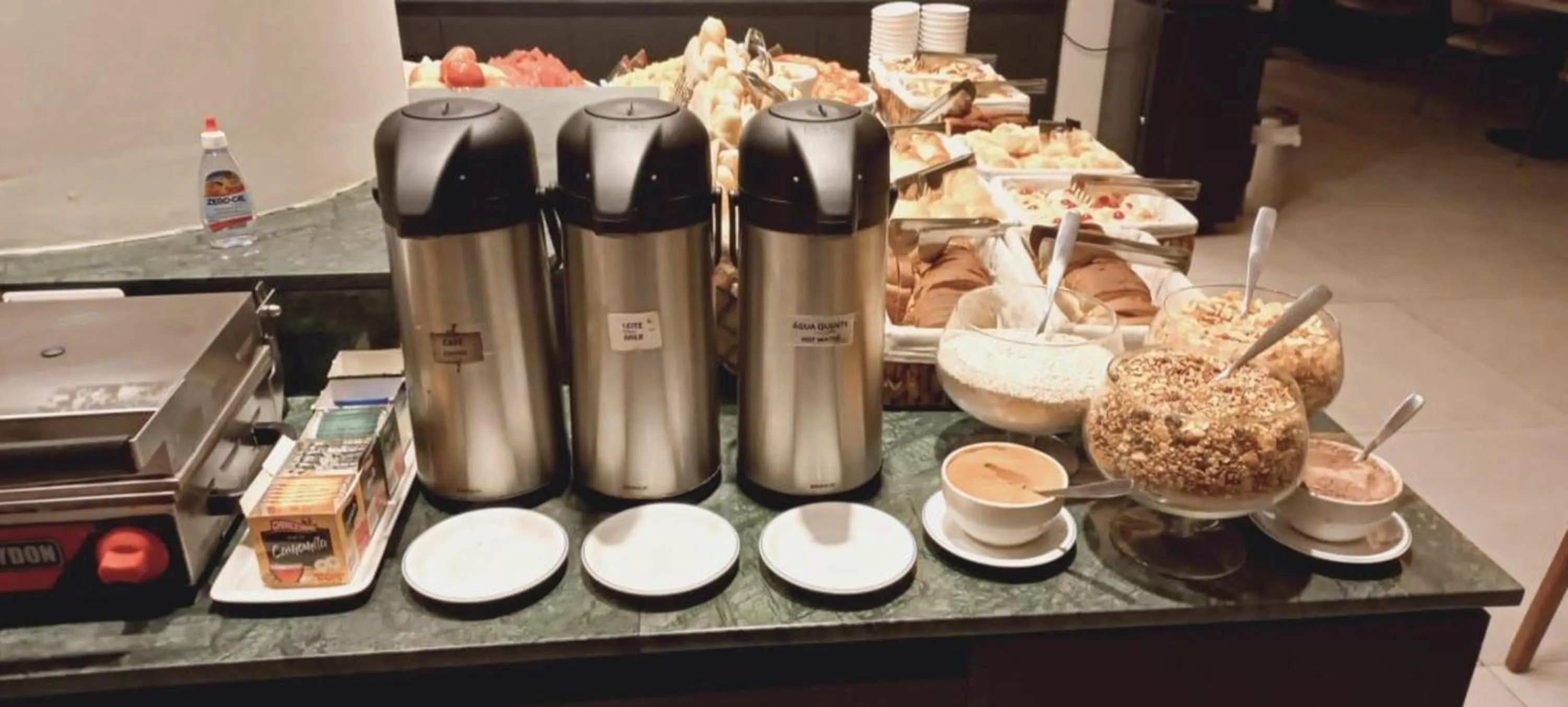 Breakfast in Regency Park Hotel