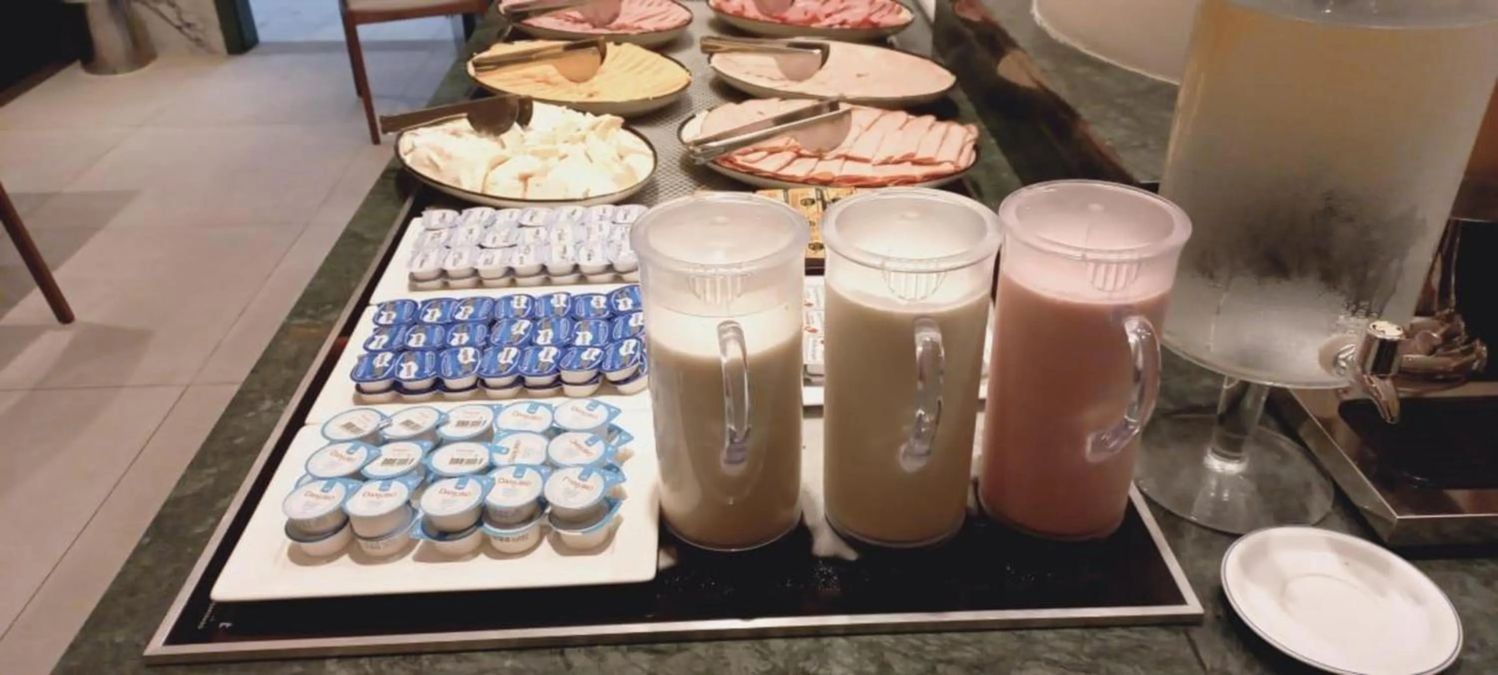 Breakfast in Regency Park Hotel