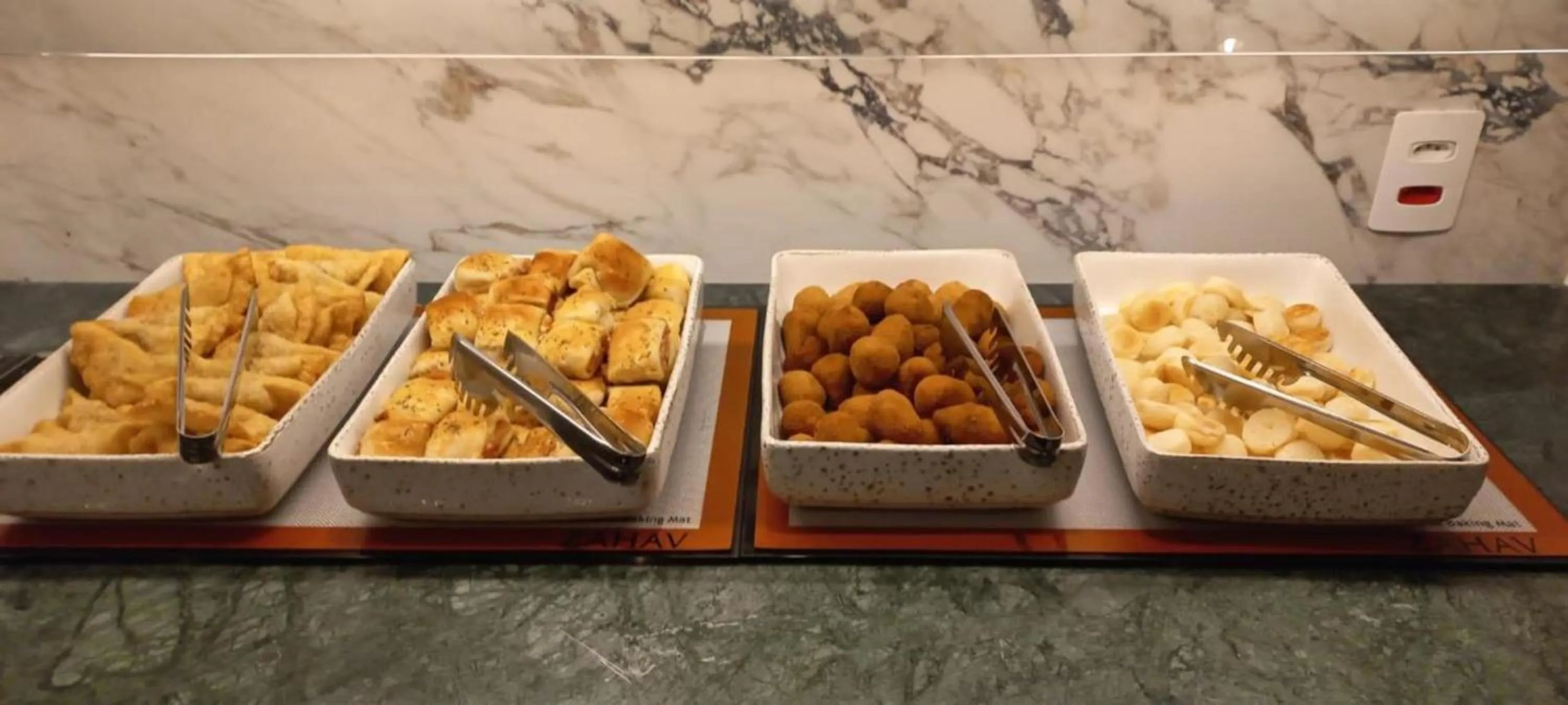 Breakfast in Regency Park Hotel