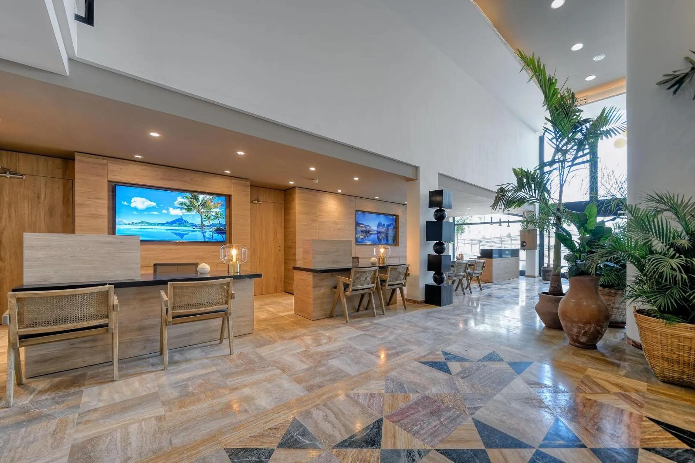 Lobby or reception in H10 Costa Mogán - Adults Only
