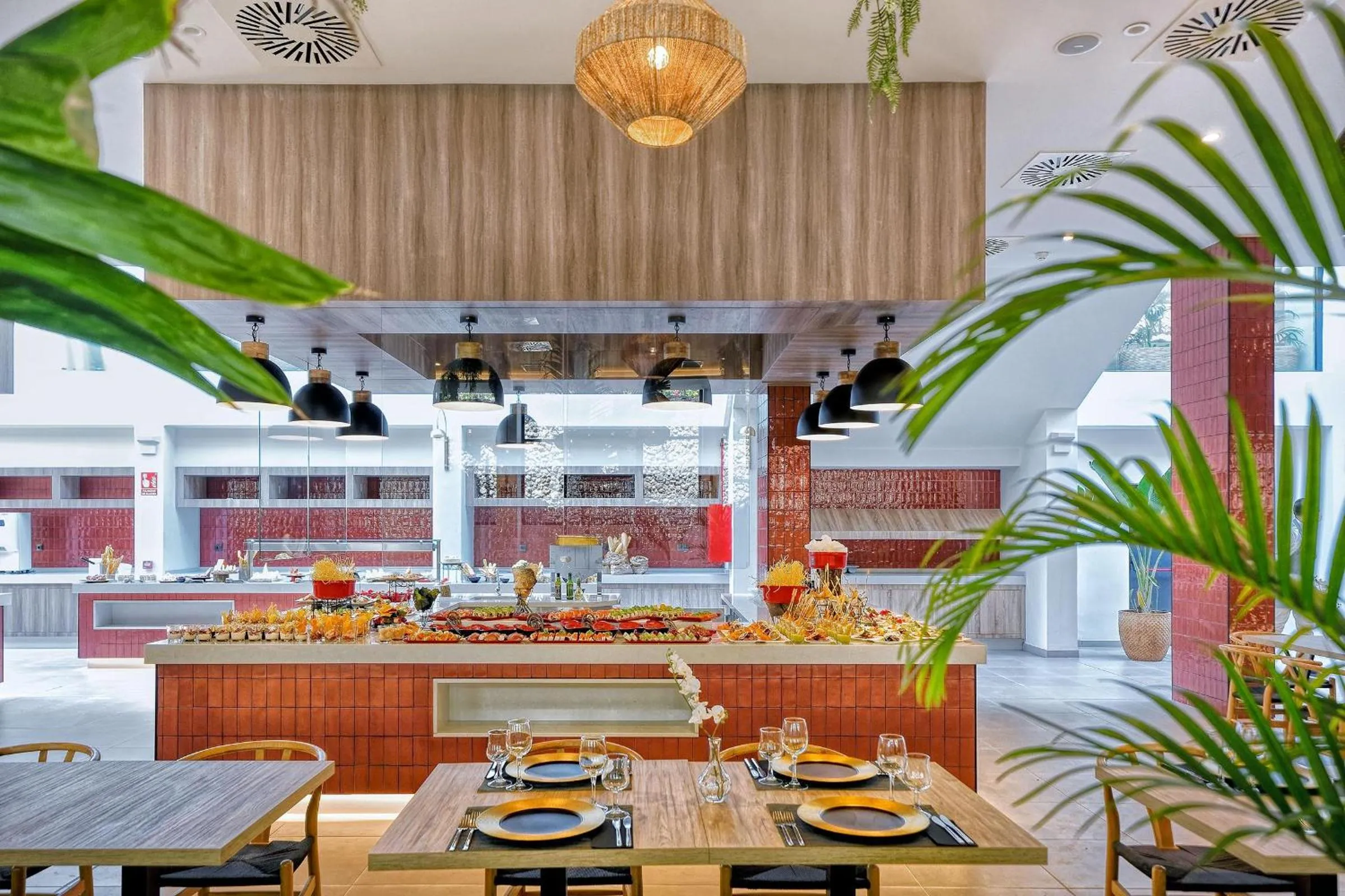 Restaurant/places to eat in H10 Costa Mogán - Adults Only