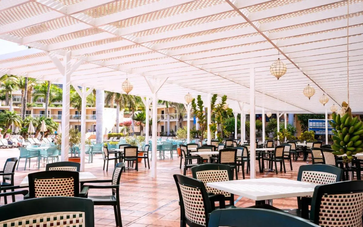 Patio in Club Hotel Drago Park