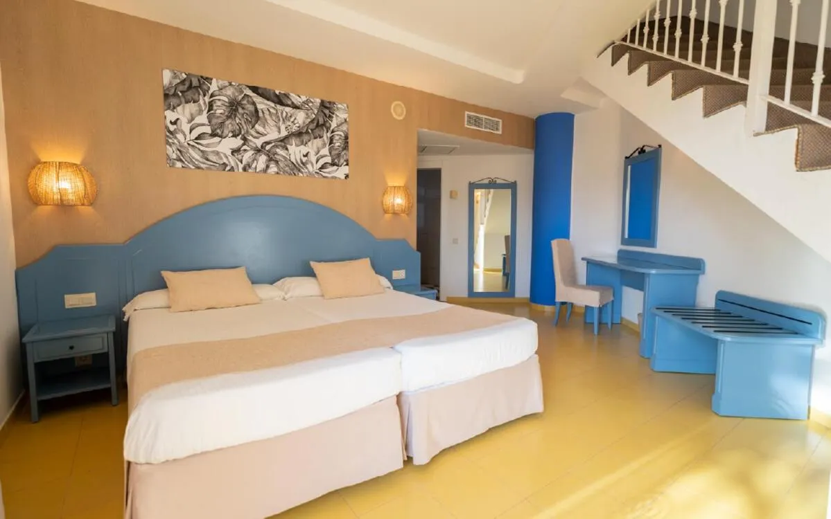 Bedroom, Bed in Club Hotel Drago Park