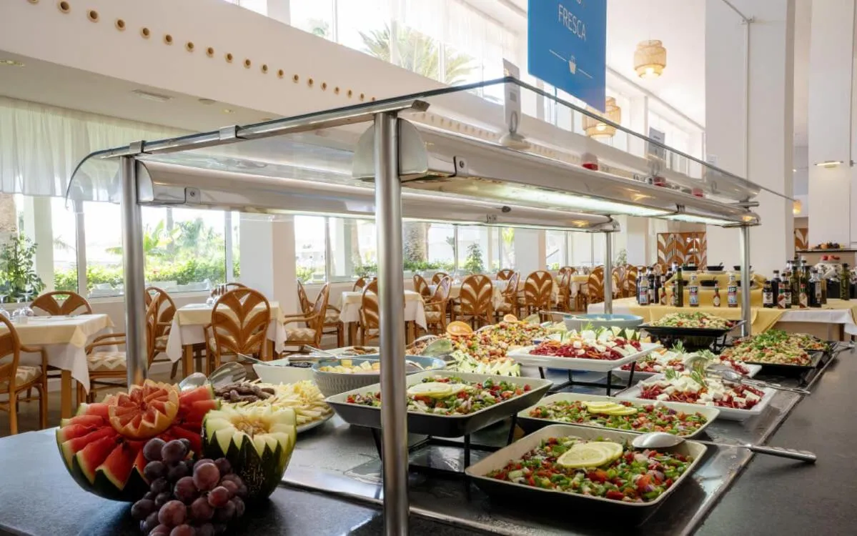 Food and drinks in Club Hotel Drago Park