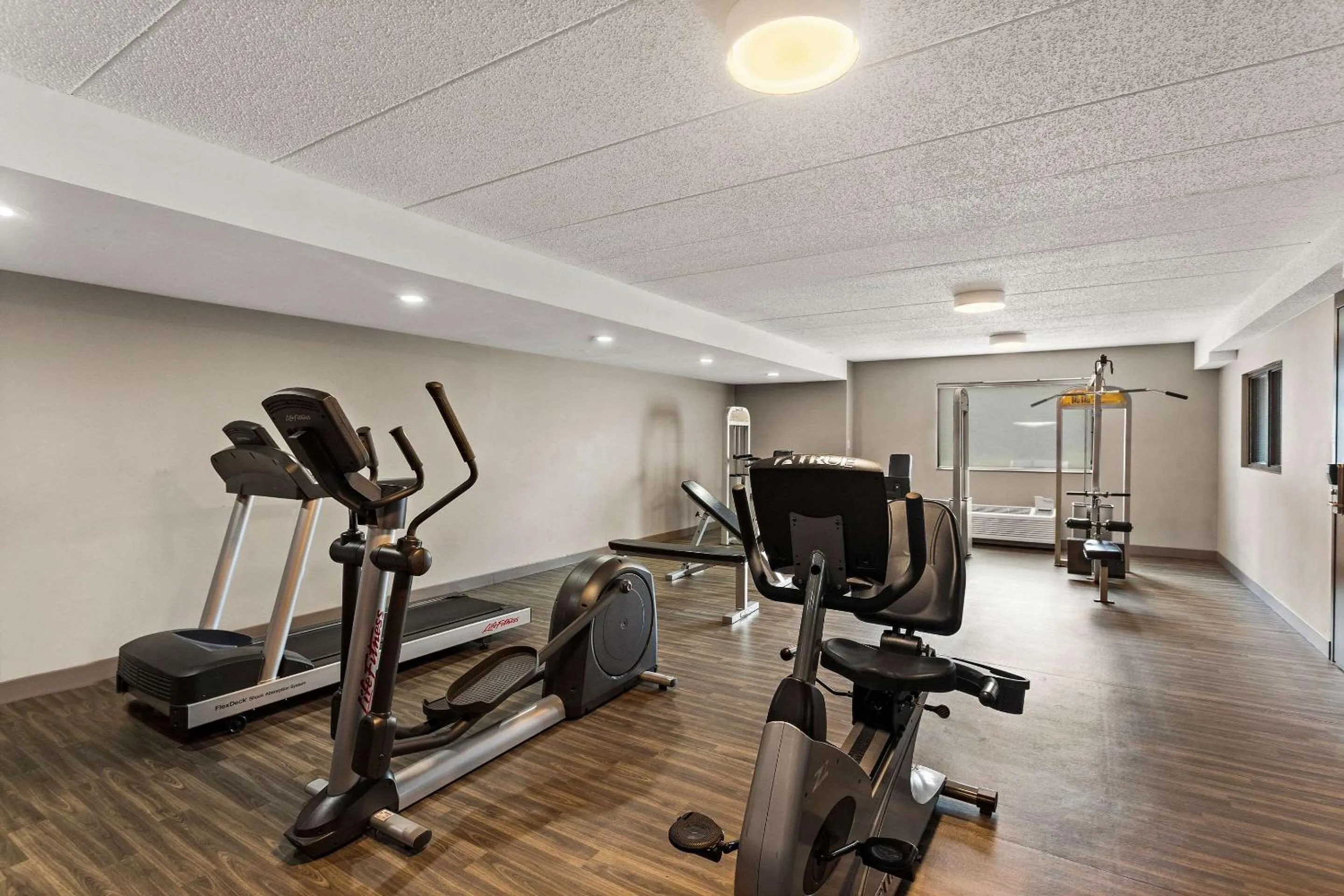 Fitness centre/facilities in Wingate by Wyndham South Bend - Notre Dame