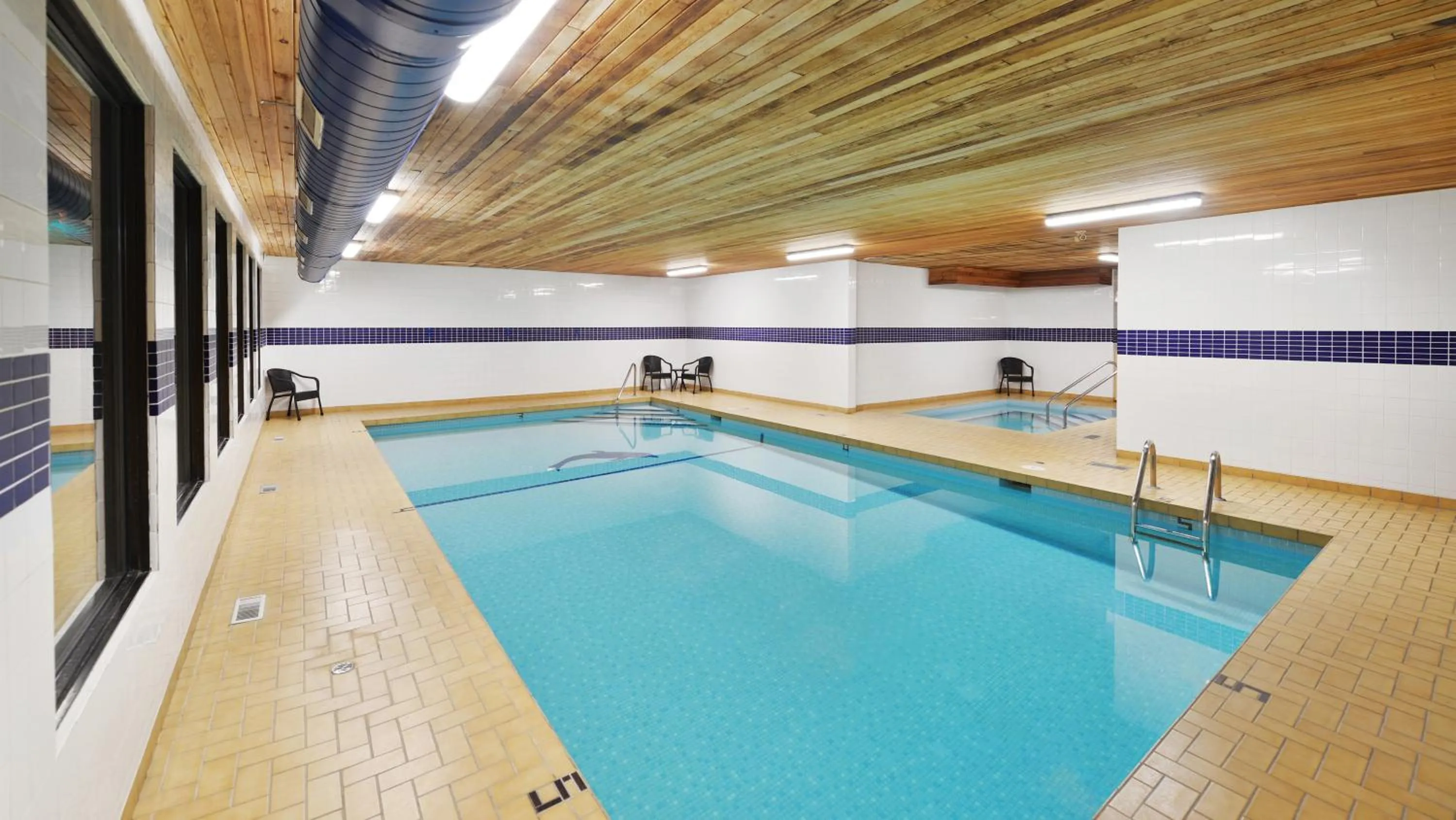 Swimming pool in Prestige Beach House, WorldHotels Crafted