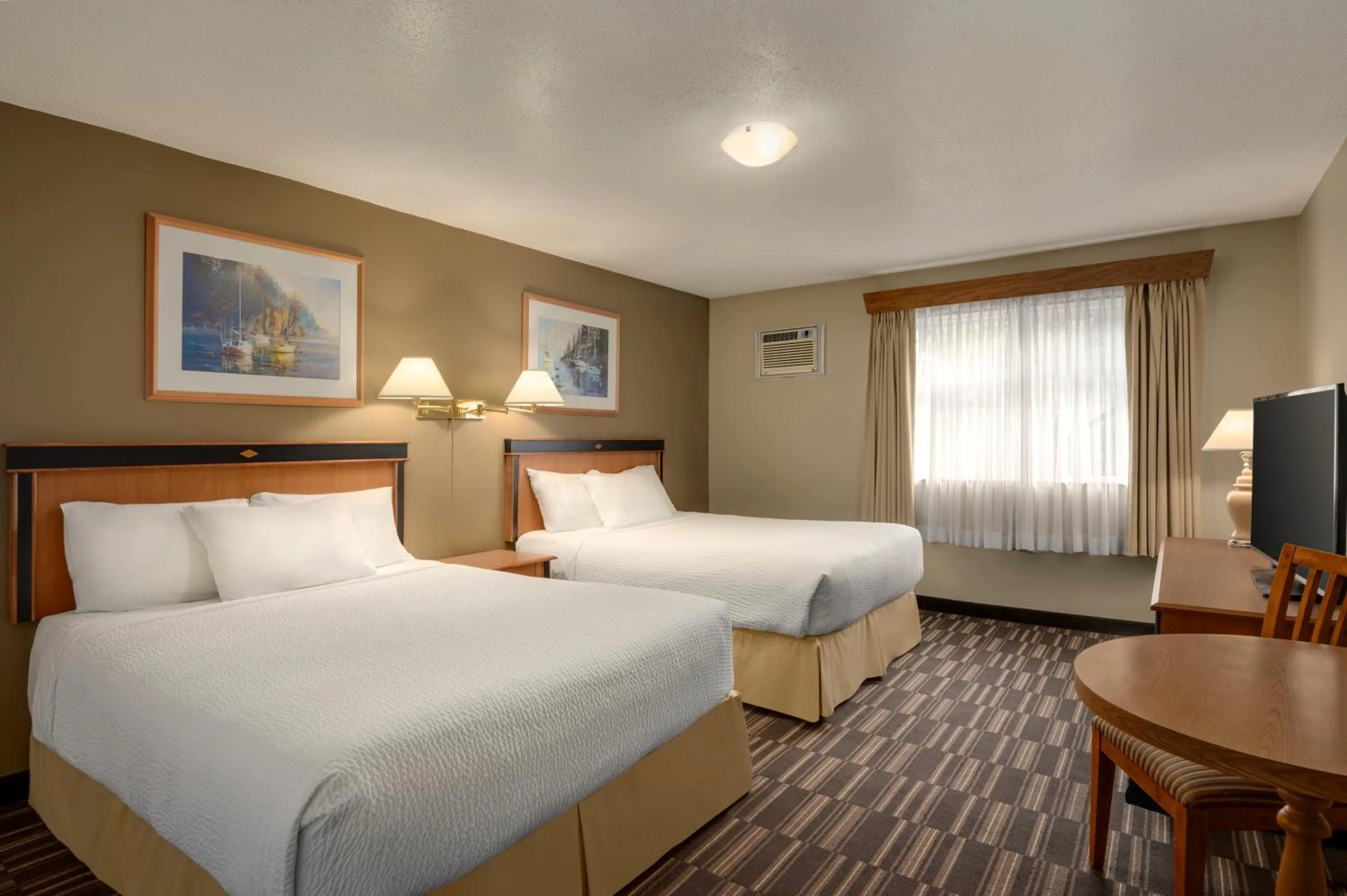 Bed in Days Inn by Wyndham Nanaimo