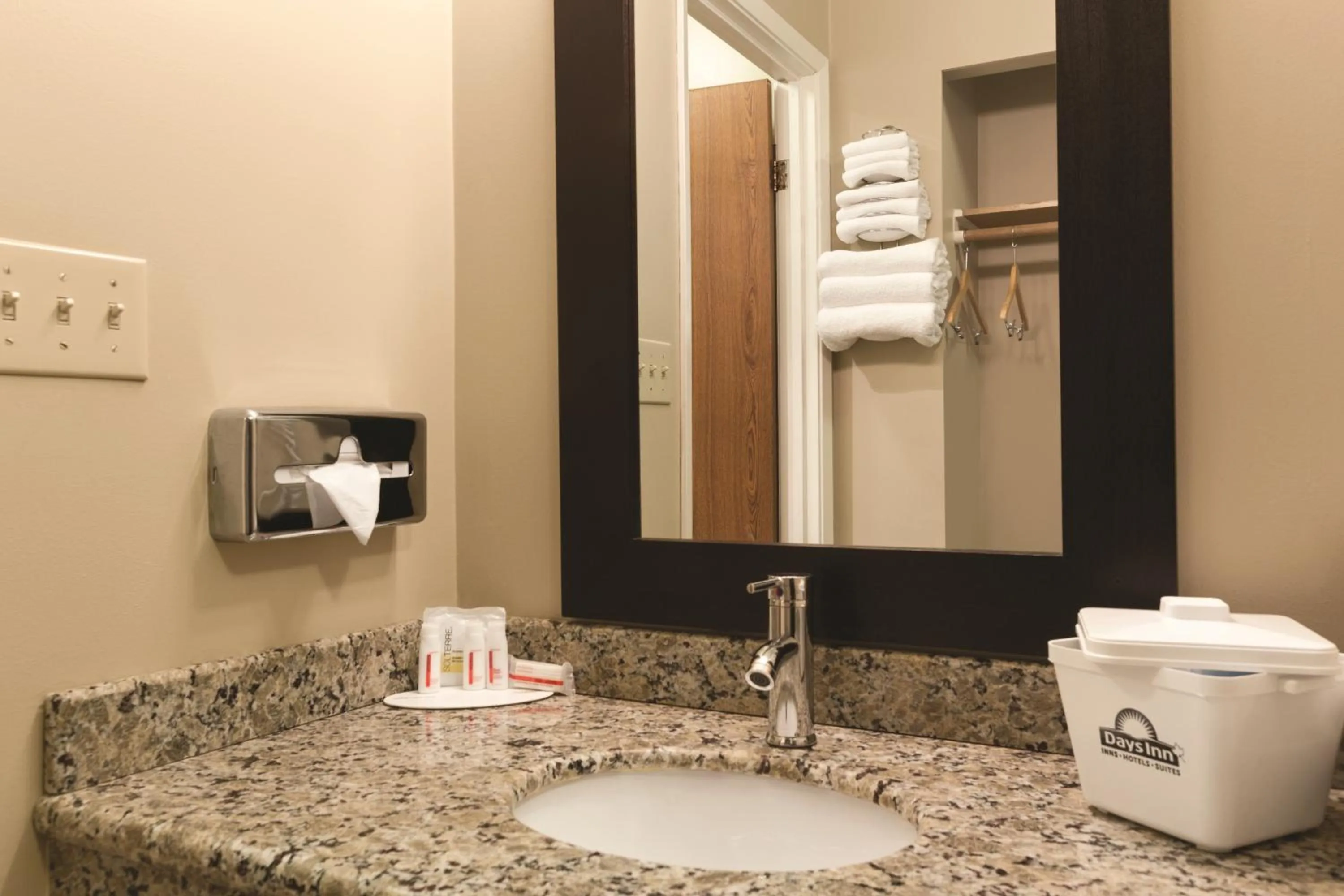 Bathroom in Days Inn by Wyndham Nanaimo