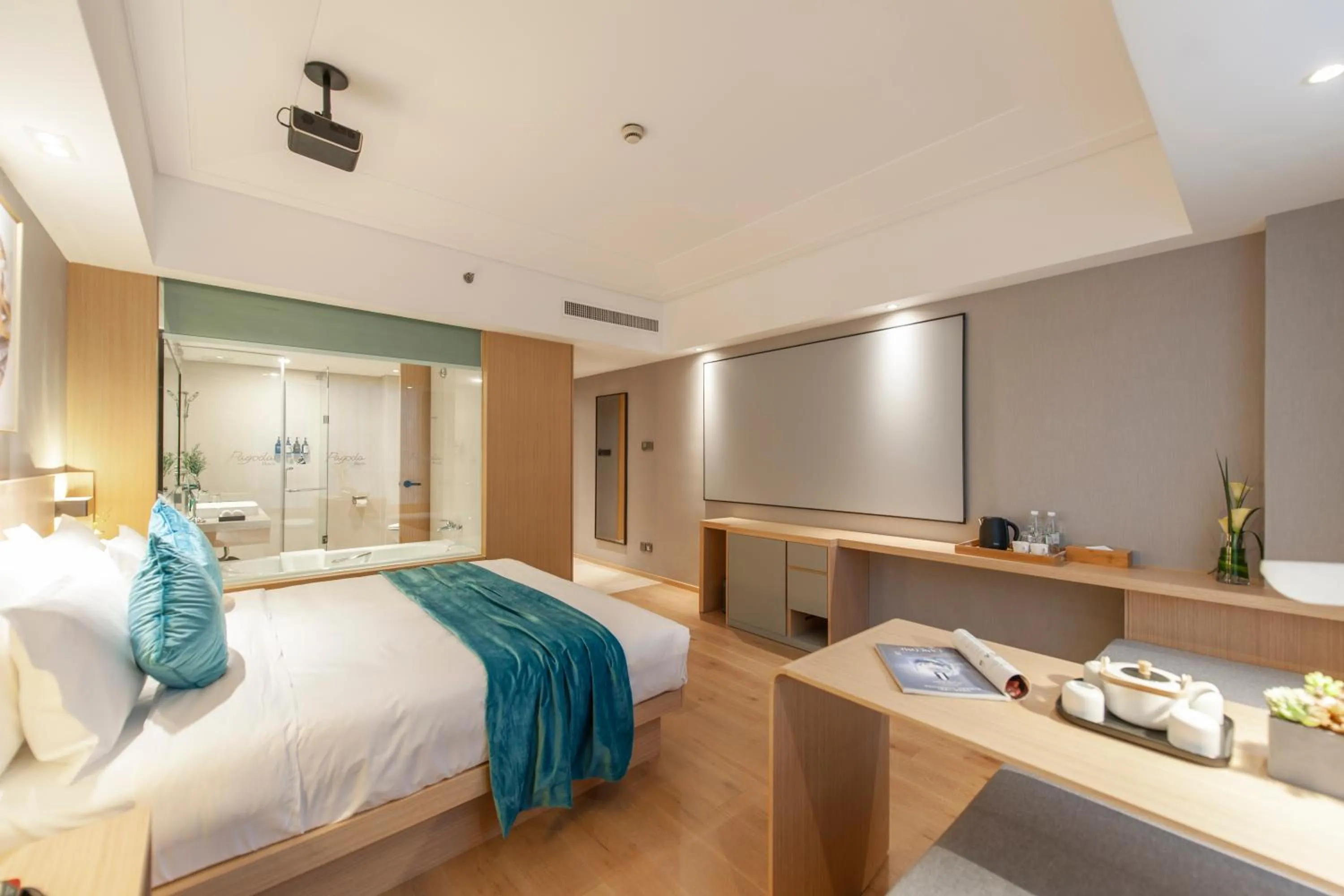 Bed in Radisson Blu Hotel Shanghai Hong Quan