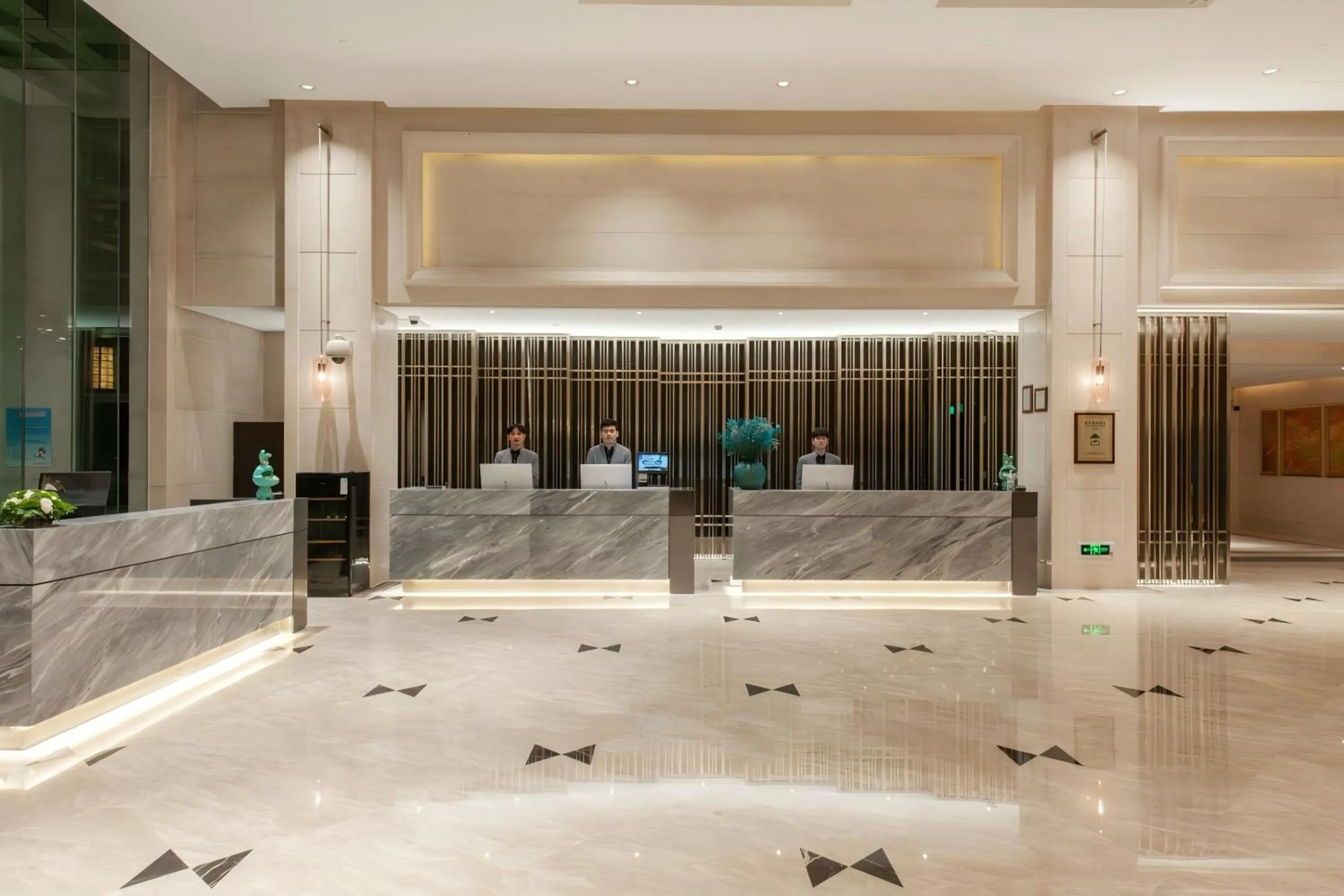 Lobby or reception in Shanghai Baixia Pagoda Hotel