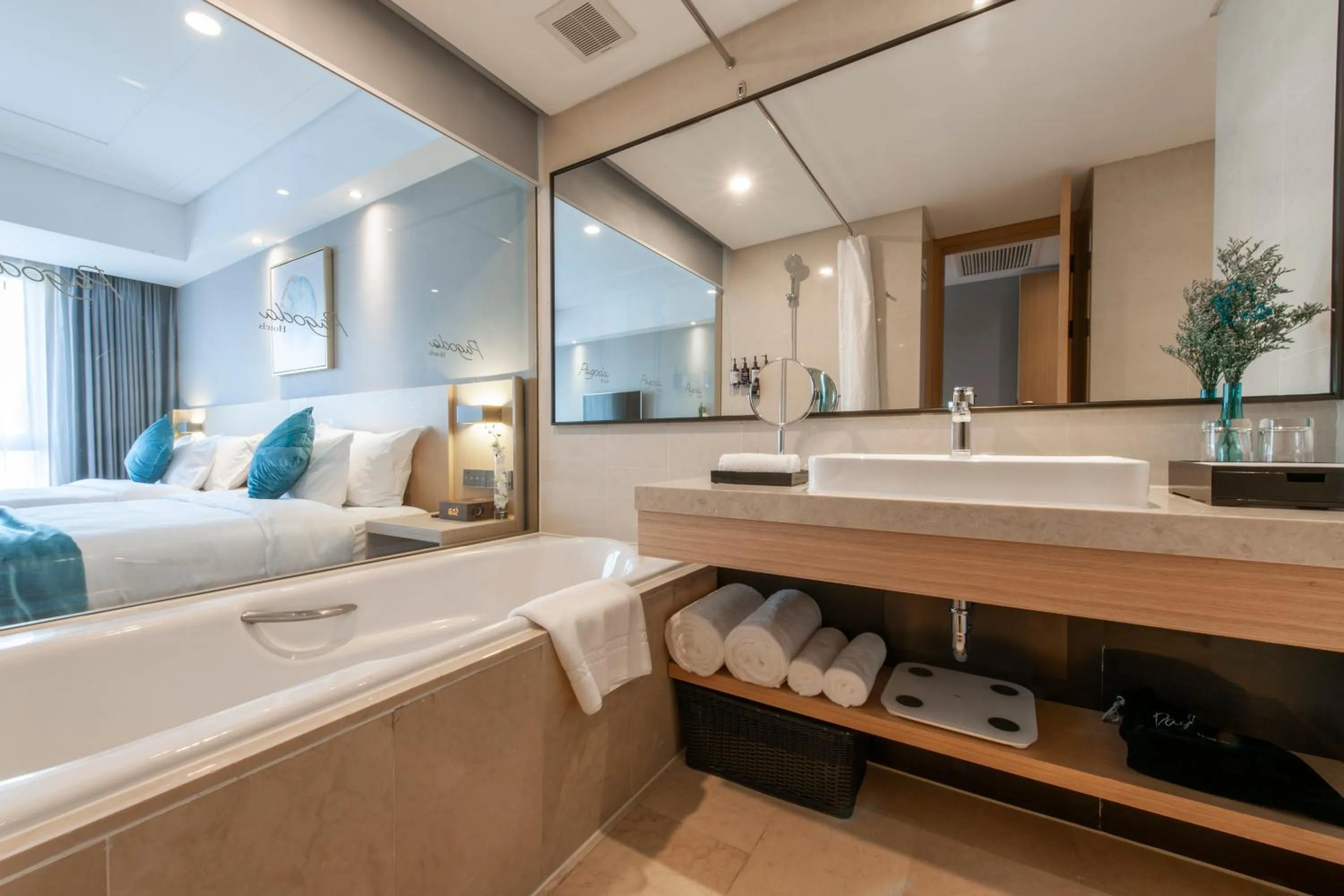 Bed in Radisson Blu Hotel Shanghai Hong Quan