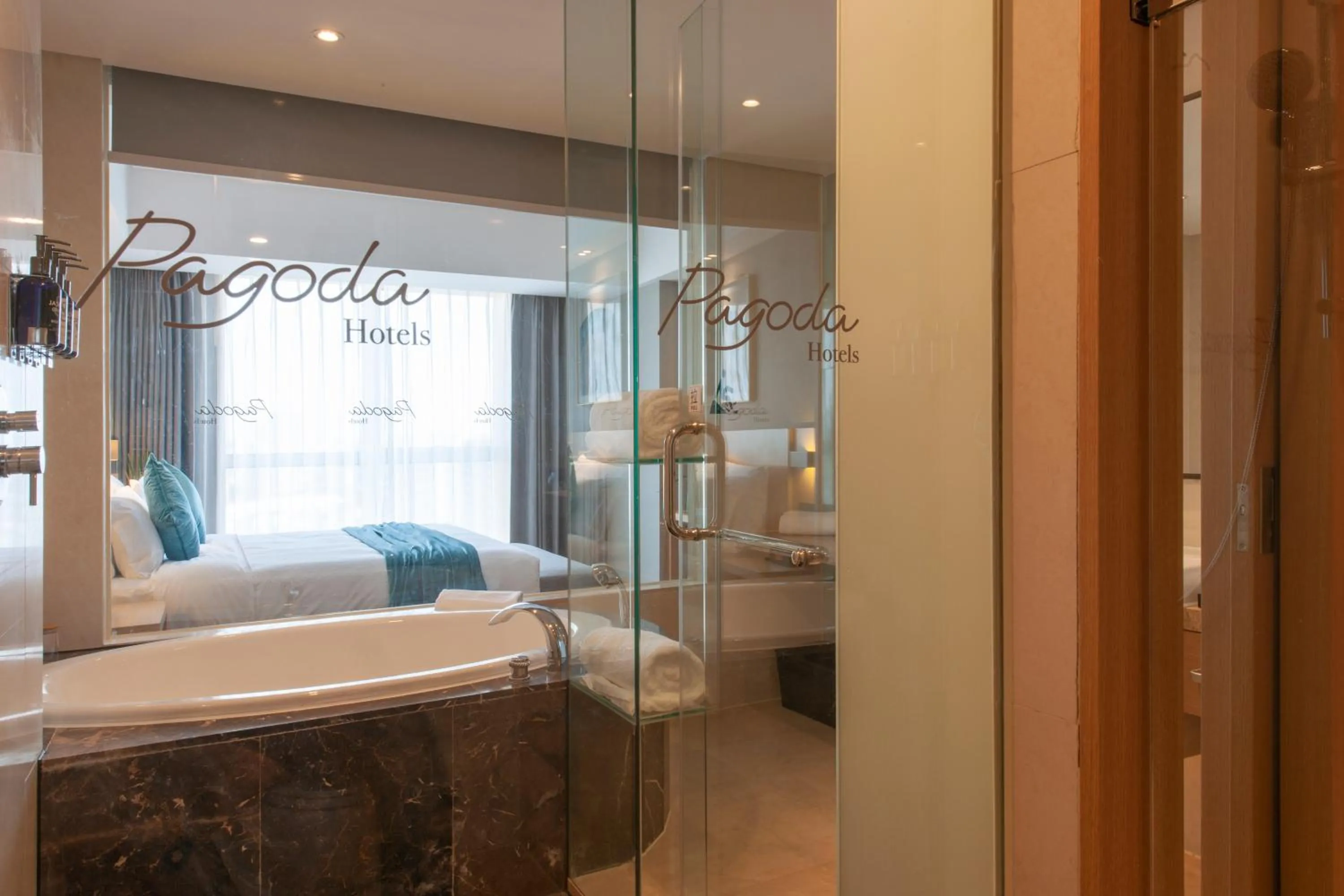 Bed in Radisson Blu Hotel Shanghai Hong Quan