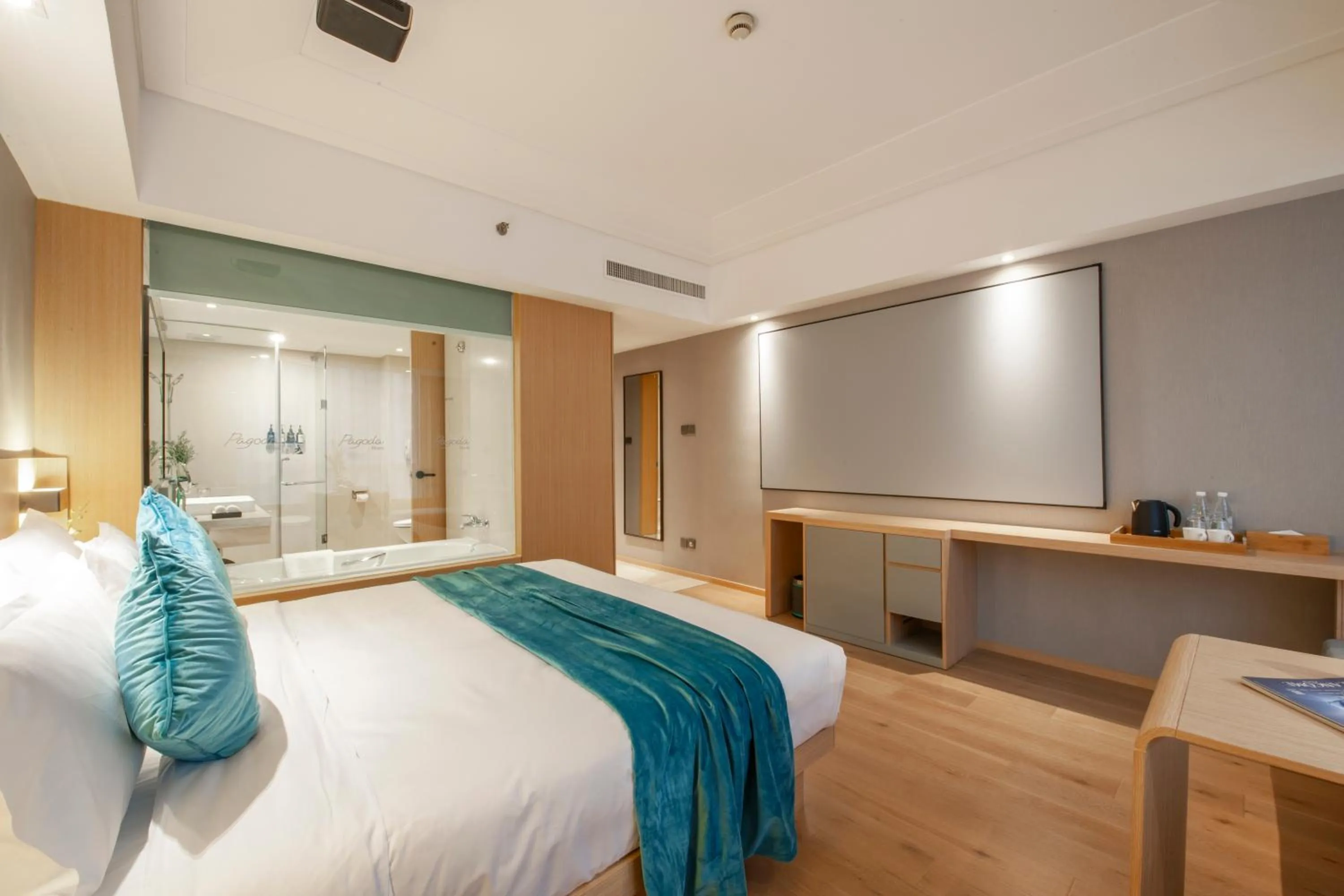 Bed in Radisson Blu Hotel Shanghai Hong Quan