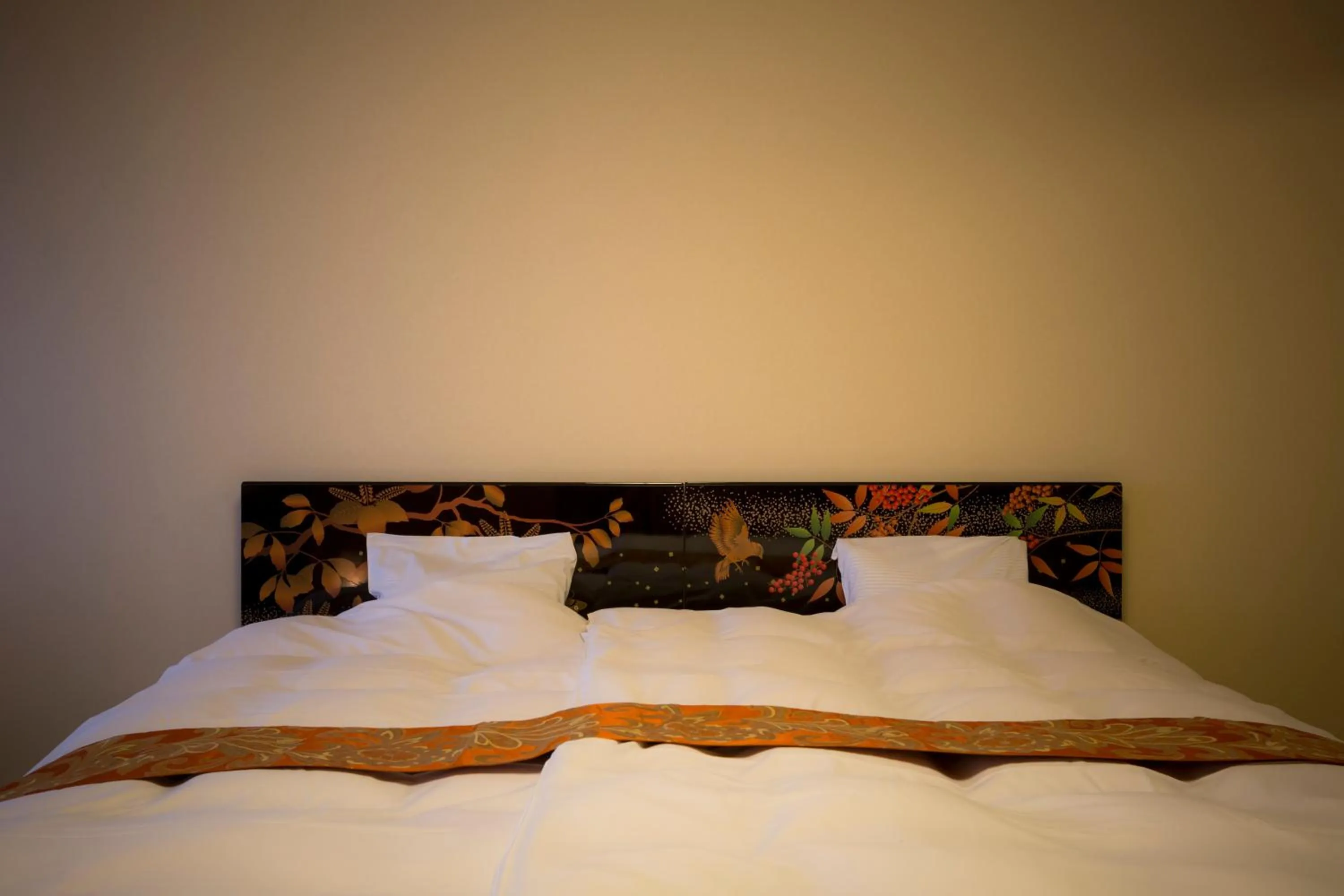 Photo of the whole room, Bed in Kinosaki Onsen Hanakouji Saigetsu