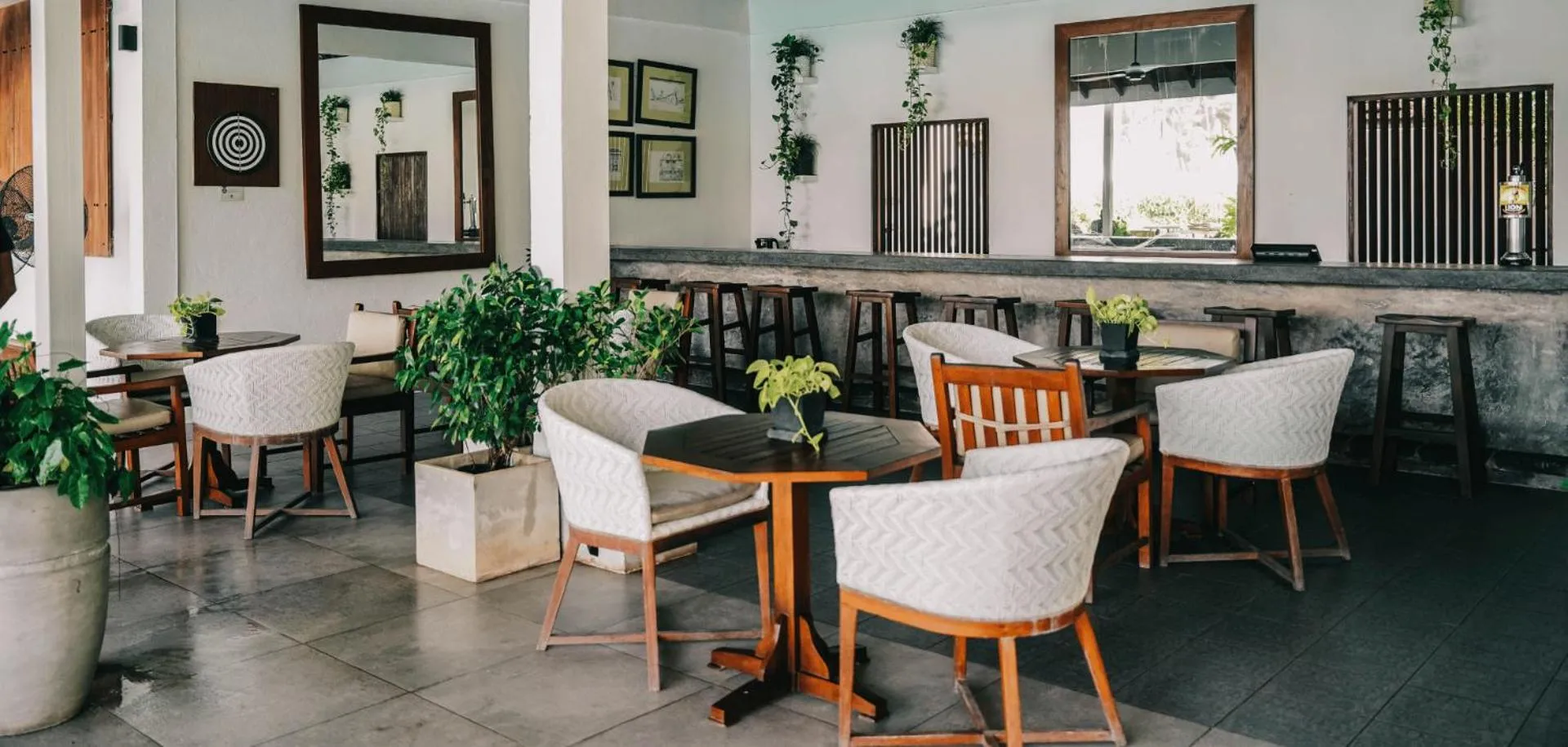 Seating area in The Blue Water - Geoffrey Bawa Heritage Resort Hotel