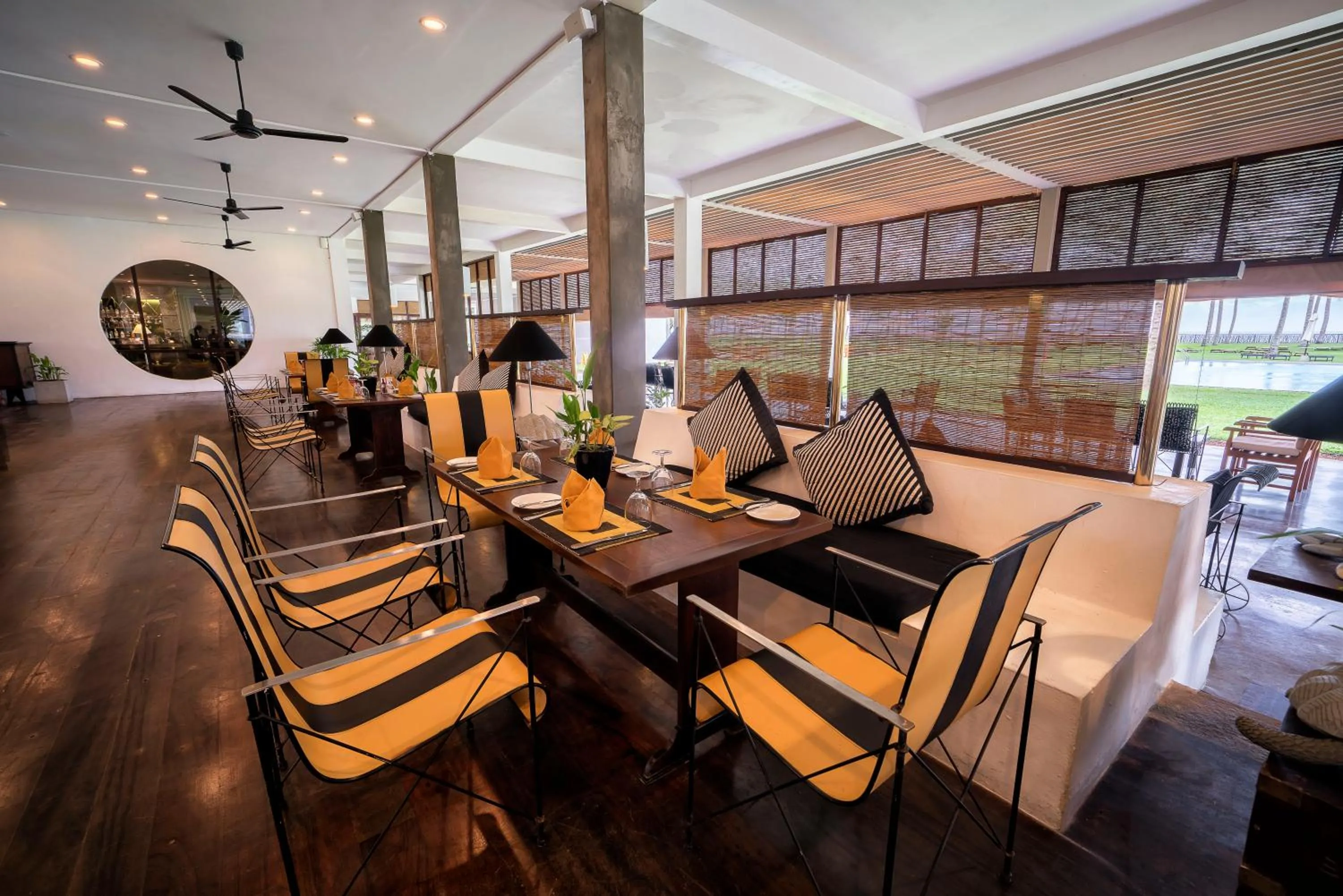 Lounge or bar in The Blue Water - Geoffrey Bawa Heritage Resort Hotel