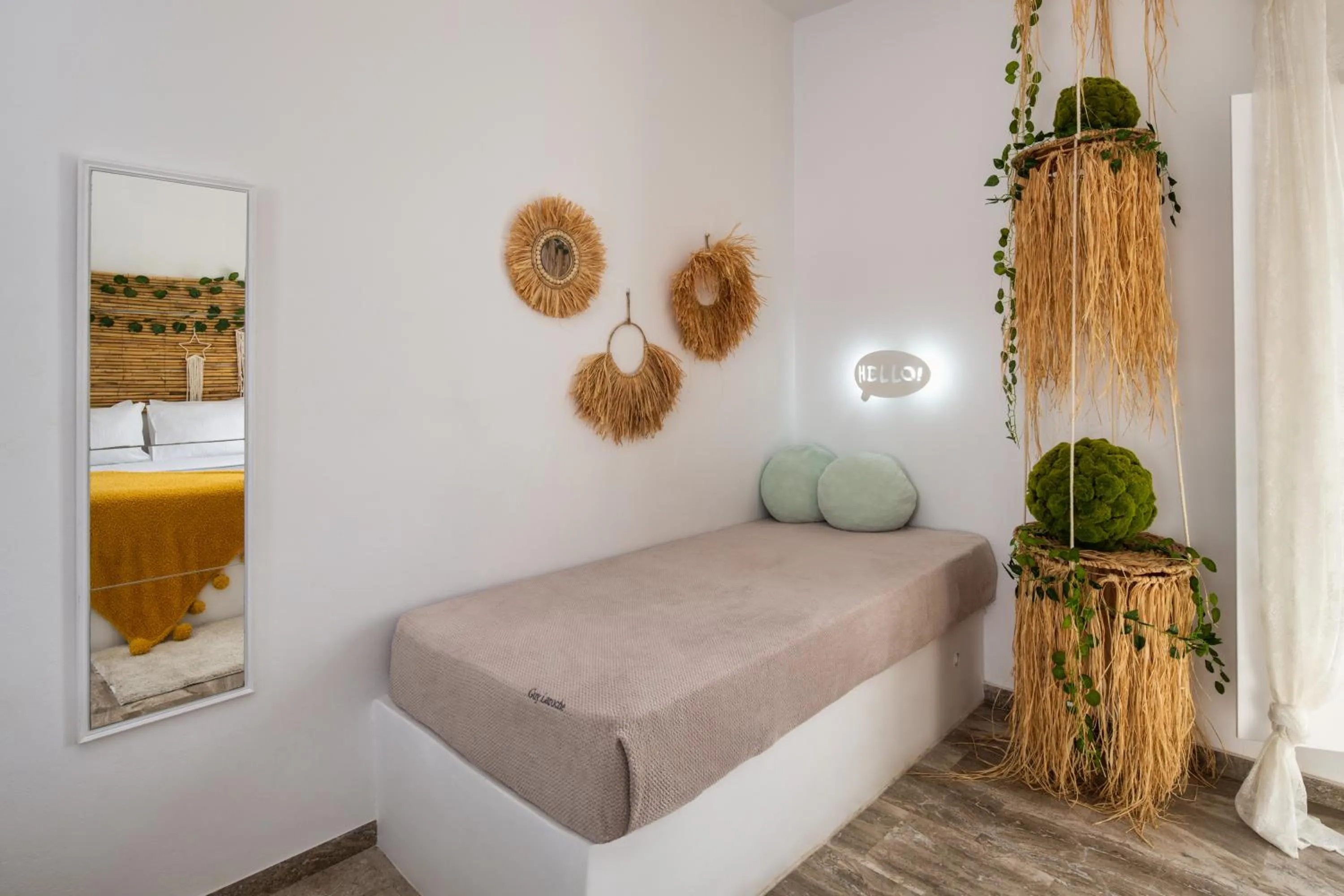 Decorative detail, Bed in Sol Mare Salis