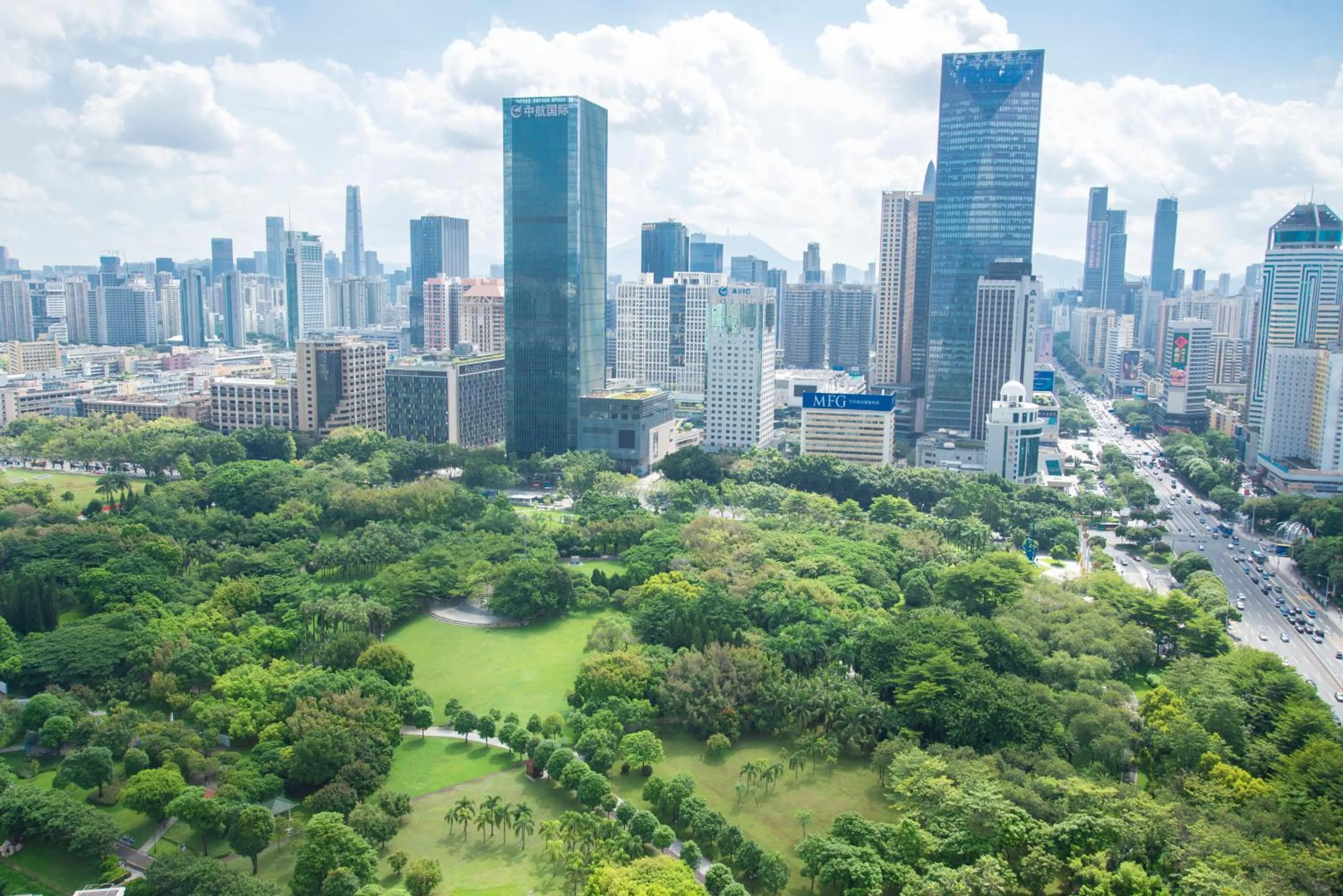 Nearby landmark in Shenzhen Grand Skylight Garden Hotel