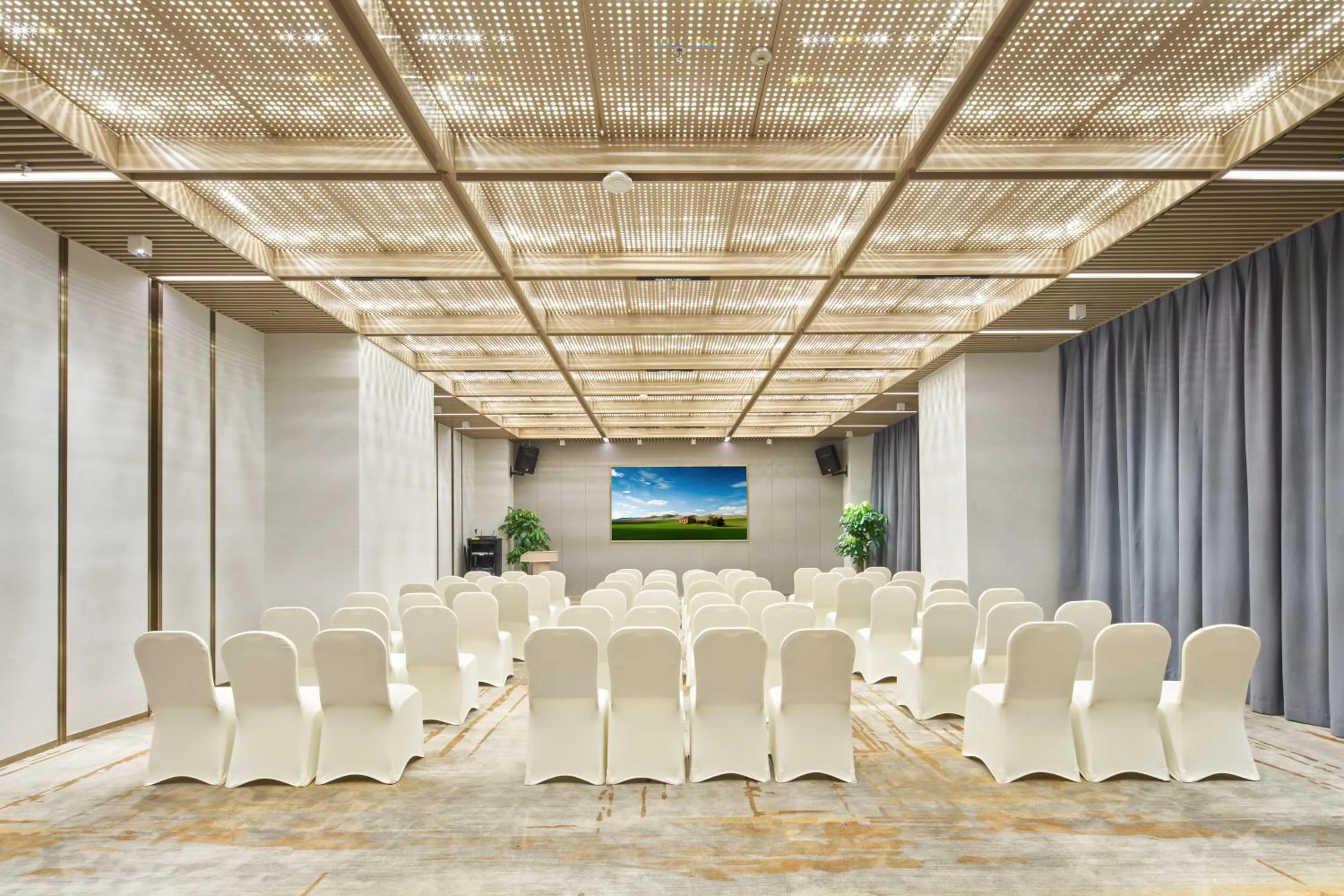 Meeting/conference room in Shenzhen Grand Skylight Garden Hotel