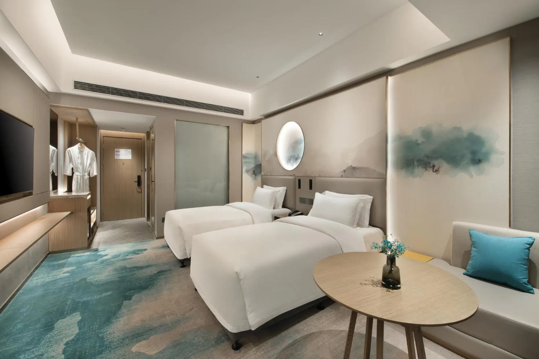 Bed in Shenzhen Grand Skylight Garden Hotel