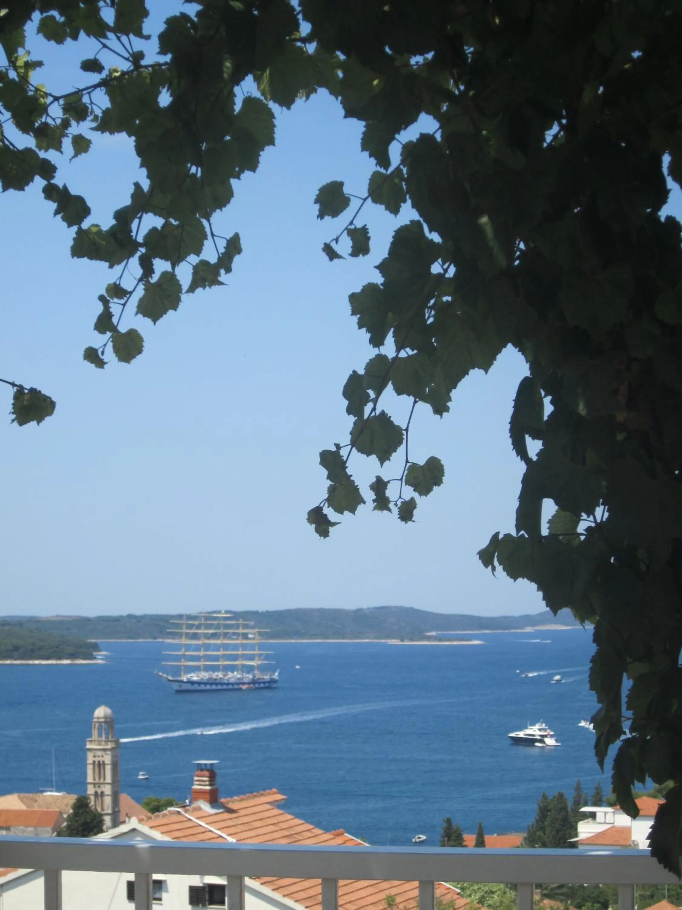 Sea view in Apartments Kresic