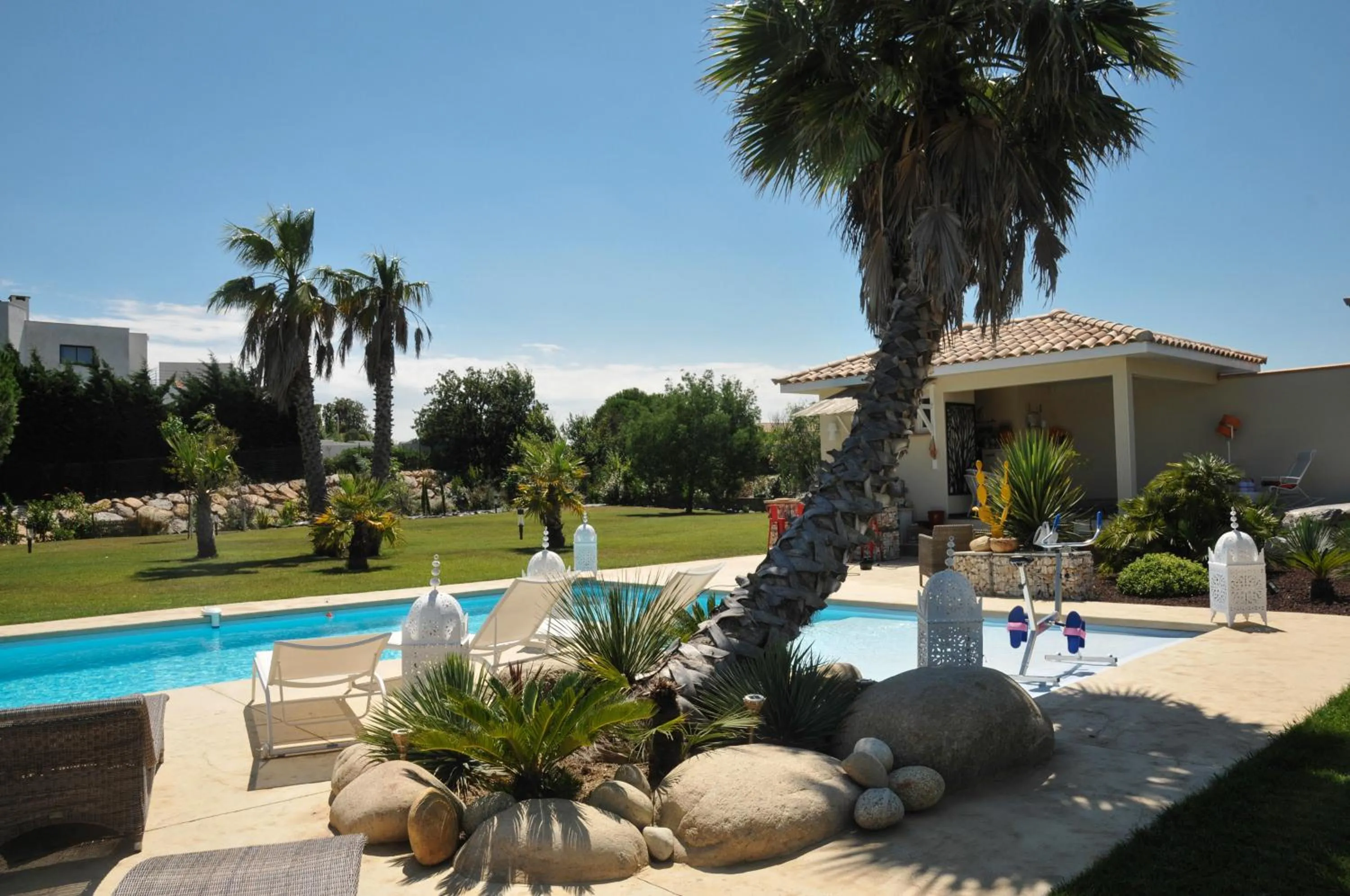 Property building in Escapades Lointaines