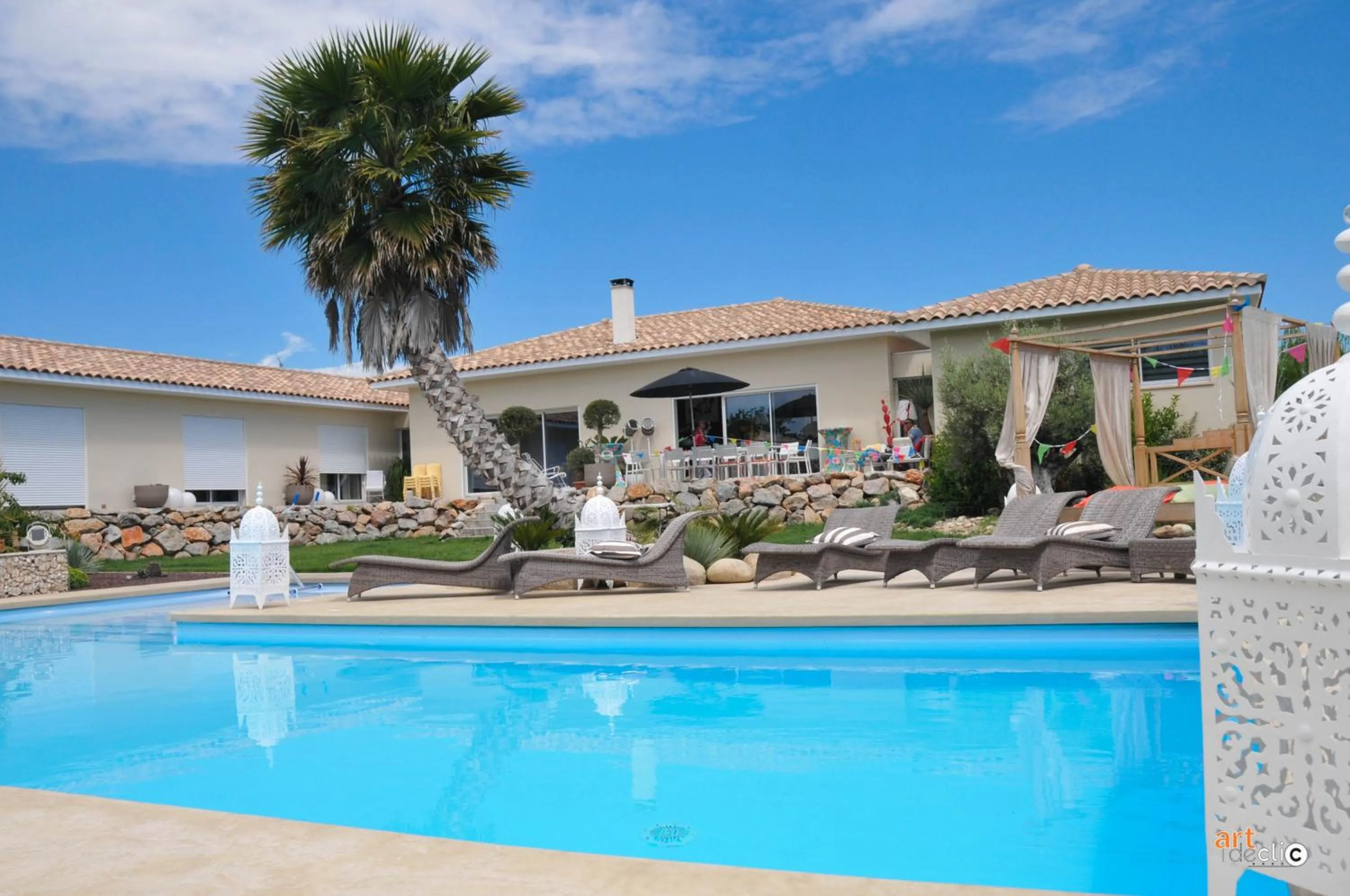 Pool view in Escapades Lointaines