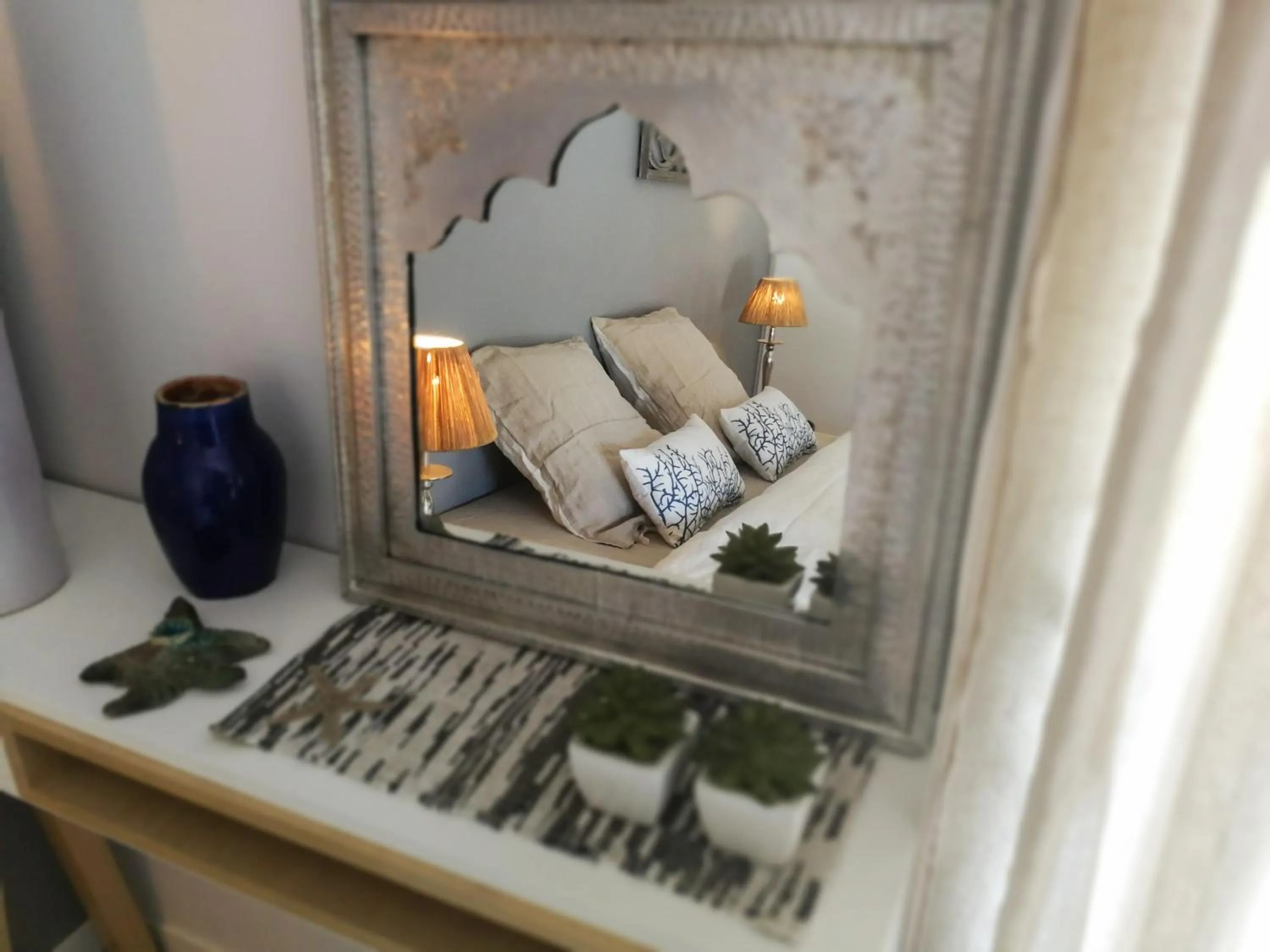 Decorative detail in Escapades Lointaines