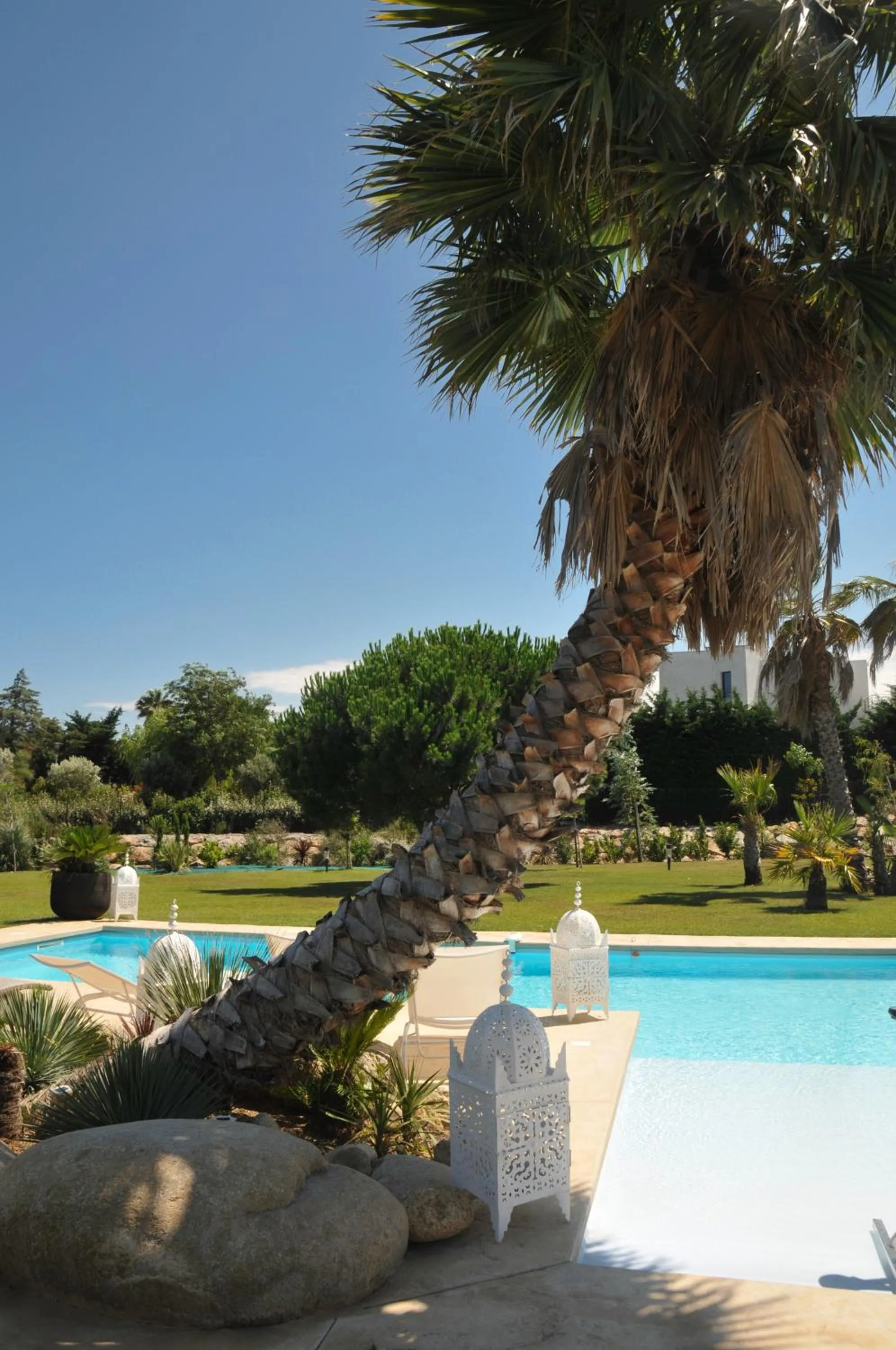 Property building in Escapades Lointaines