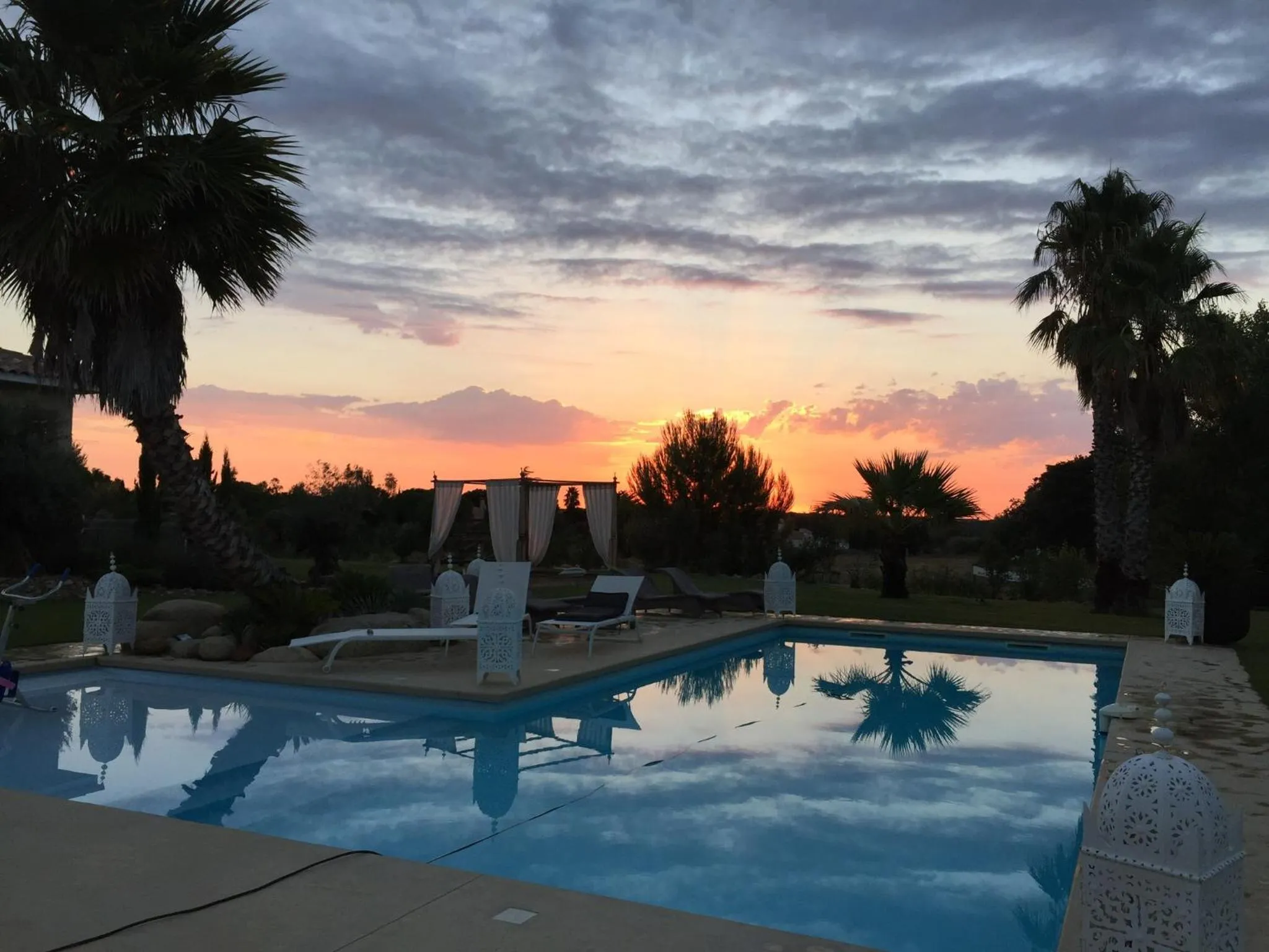 Swimming pool in Escapades Lointaines