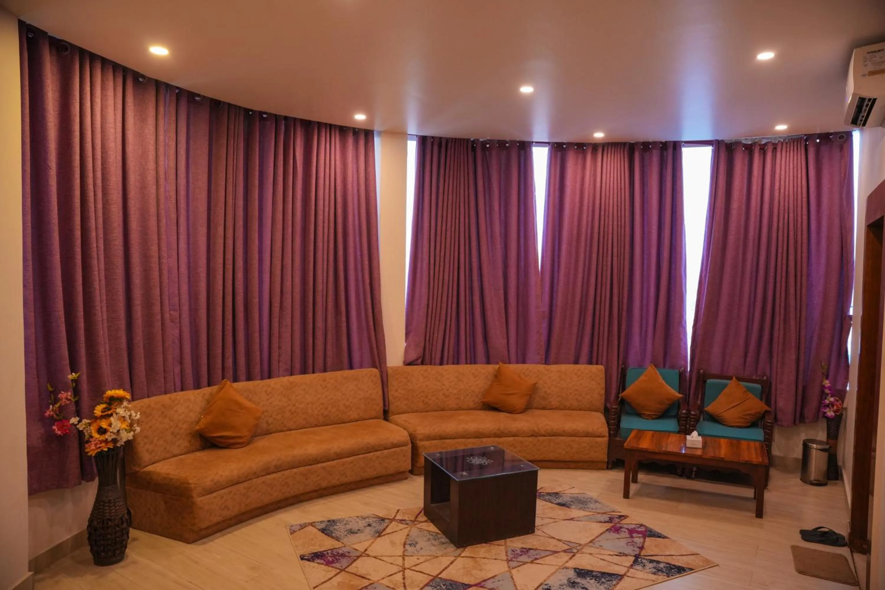 Seating area in Nansc Hotel